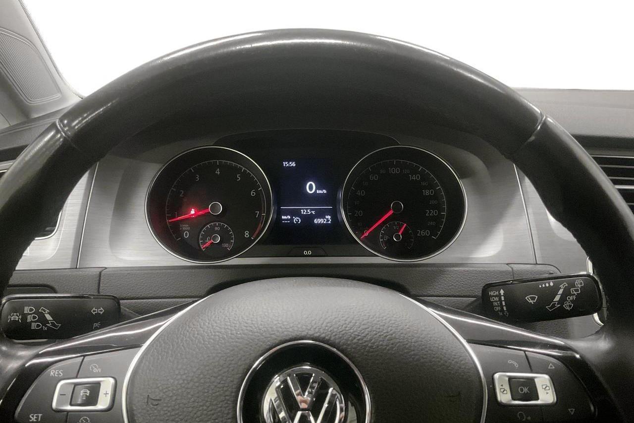 VW Golf VII 1.2 TSI 5dr (105hk) - 15 285 mil - Manuell - vit - 2015