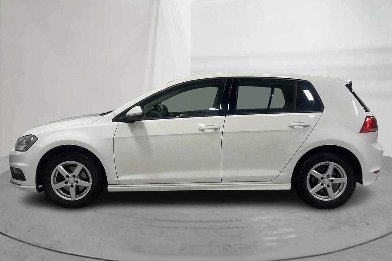 VW Golf VII 1.2 TSI 5dr (105hk) - 15 285 mil - Manuell - vit - 2015