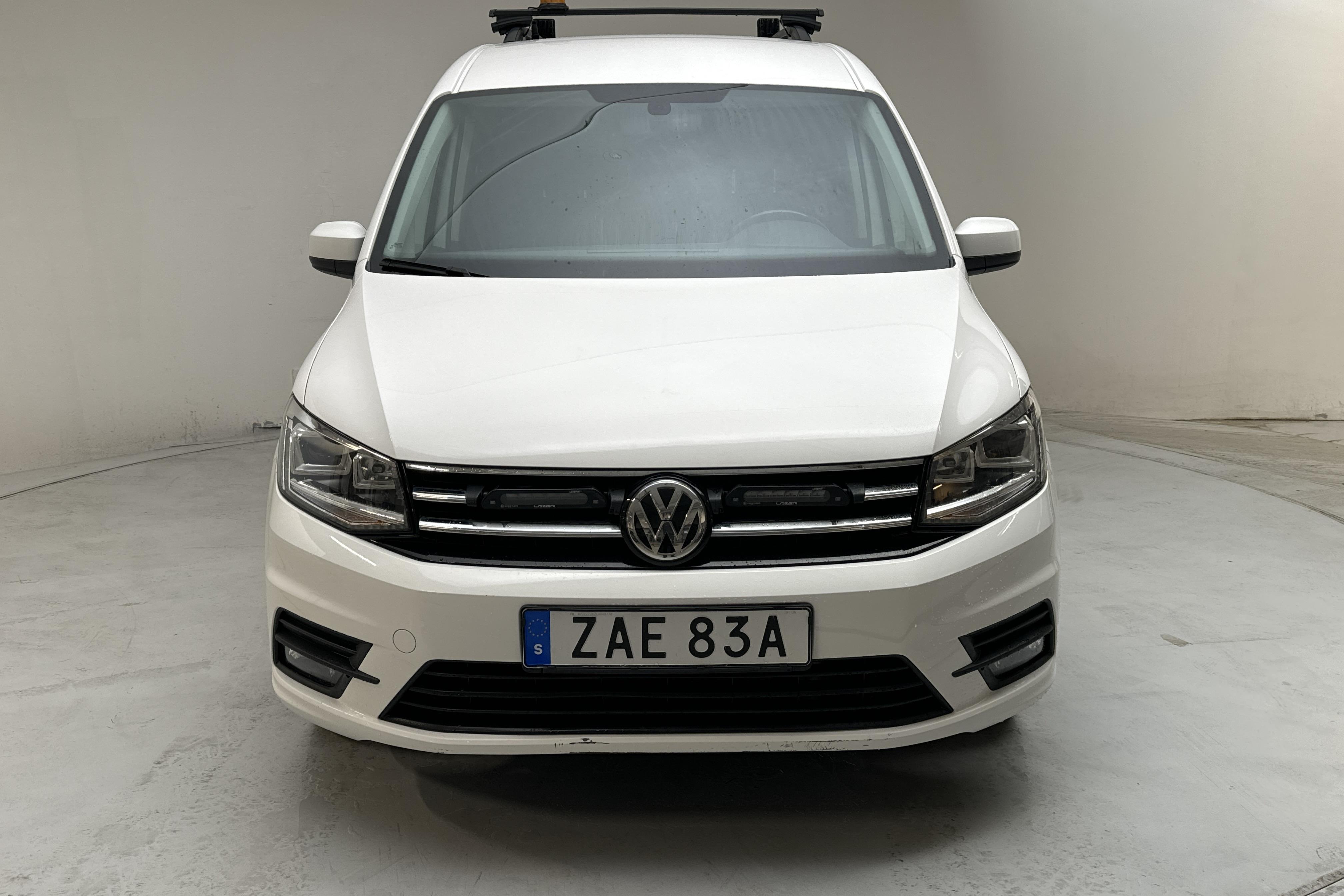 VW Caddy 2.0 TDI Maxi Life 4MOTION (150hk) - 11 576 mil - Automat - vit - 2020