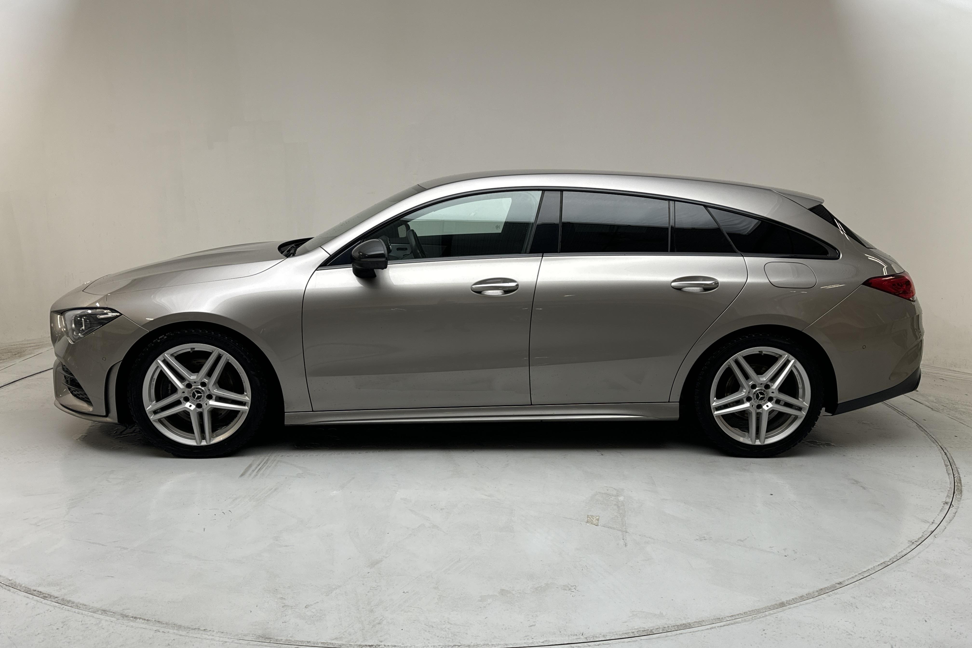 Mercedes CLA 200 d 4MATIC Shooting Brake X118 (150hk) - 163 010 km - Automatic - silver - 2020