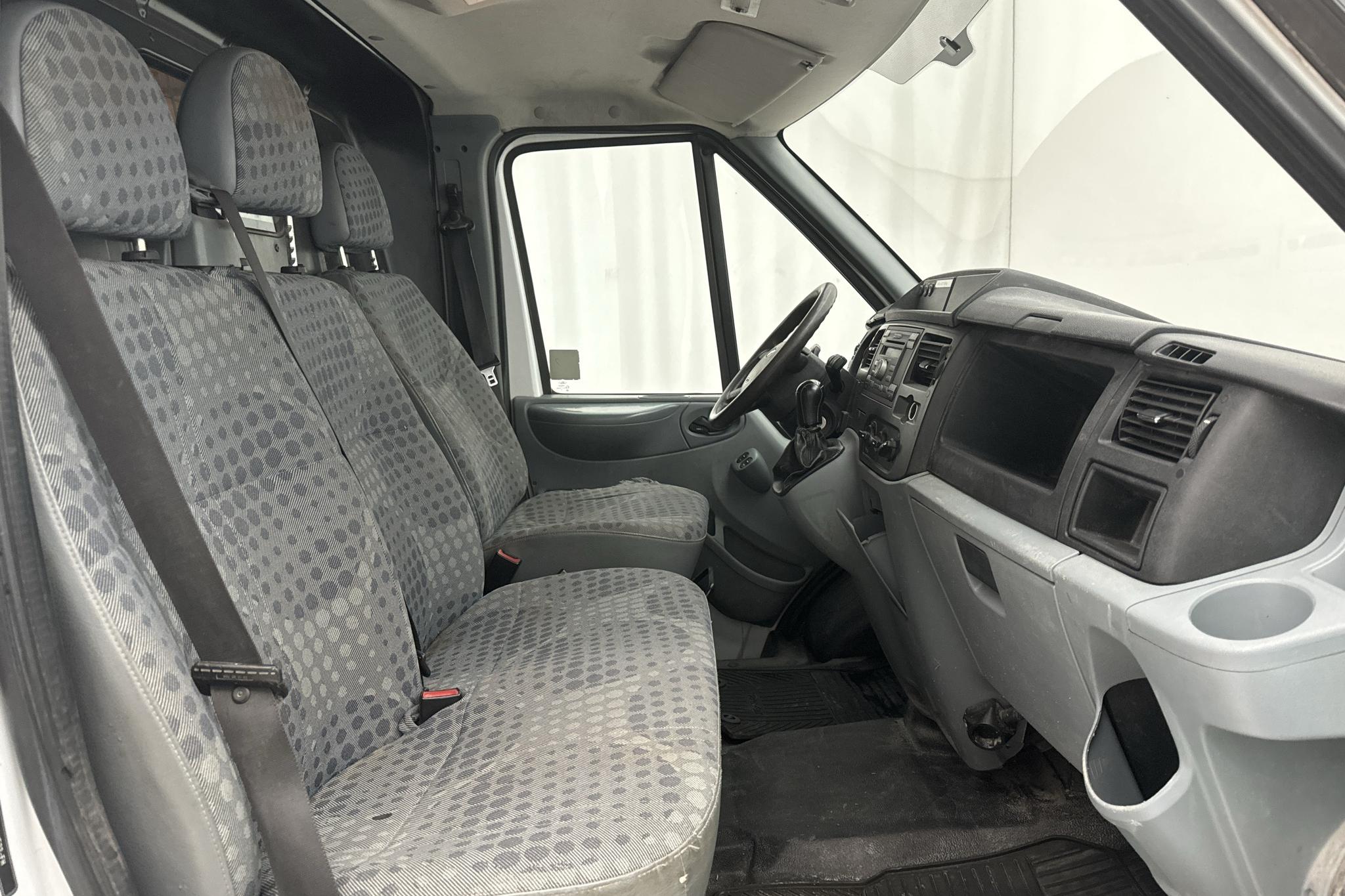 Ford Transit 260 2.2 TDCi Skåp (85hk) - 146 990 km - Manualna - biały - 2009