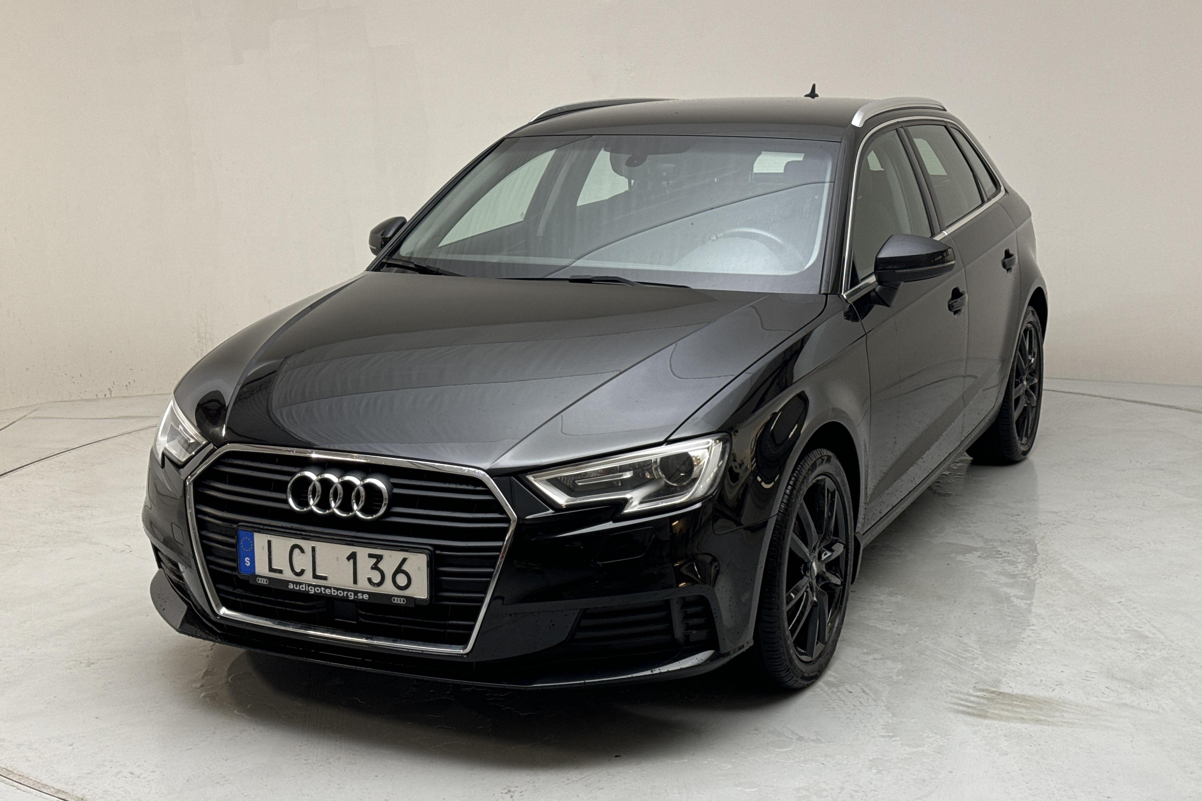 Audi A3 1.5 TFSI Sportback (150hk) - 11 576 mil - Manuell - svart - 2018