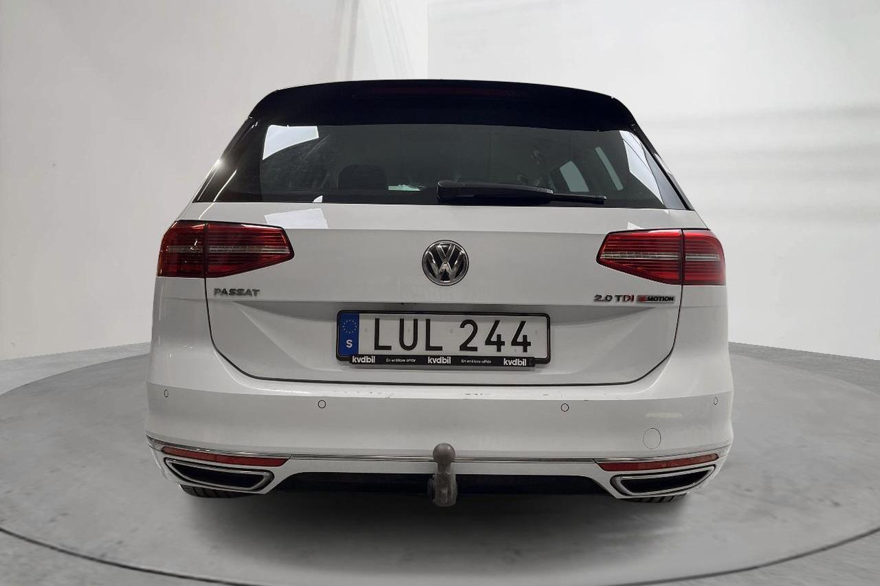 VW Passat 2.0 TDI Sportscombi 4MOTION (190hk) - 140 390 km - Automaatne - valge - 2017