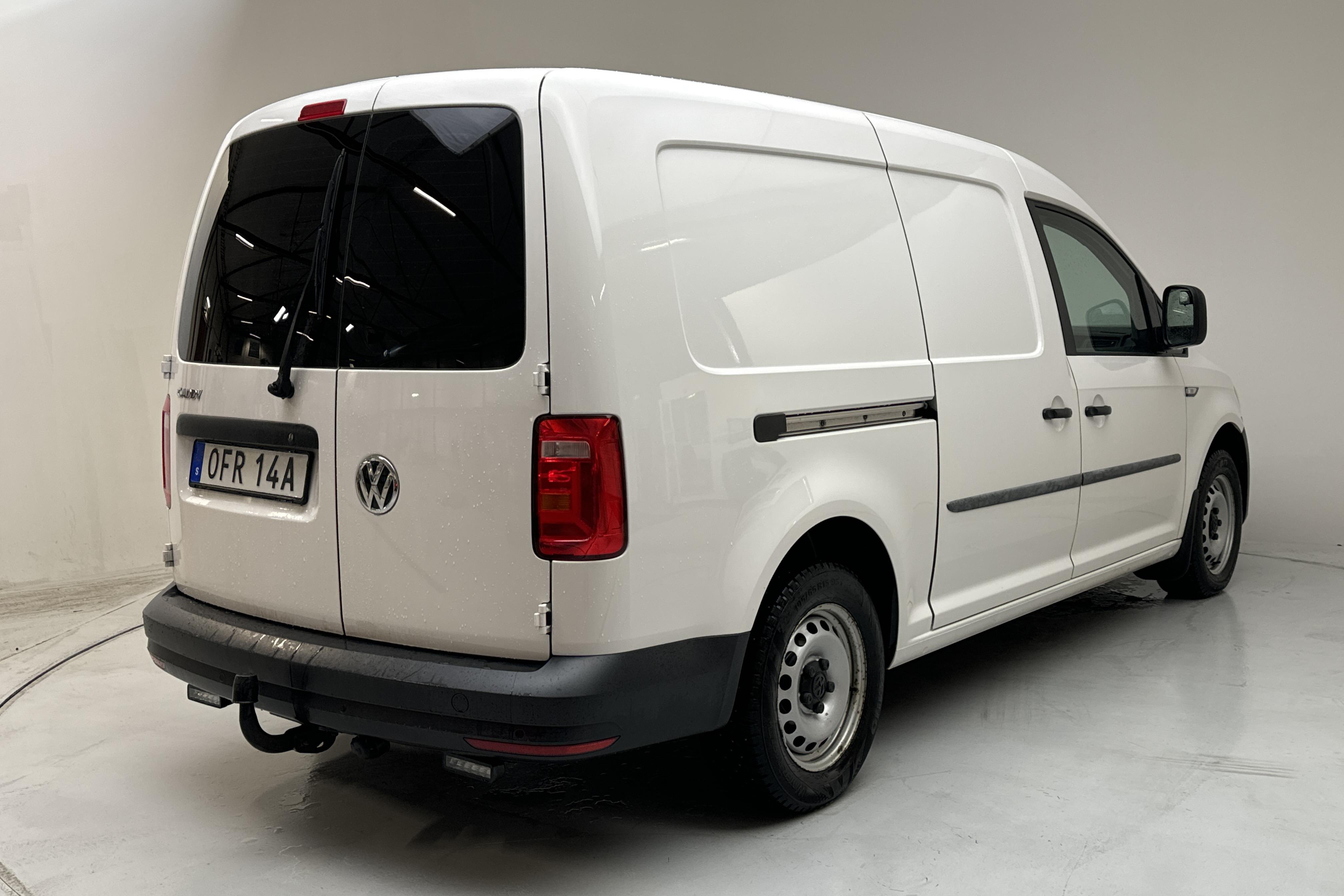 VW Caddy 2.0 TDI Maxi Skåp (102hk) - 106 440 km - Automatic - white - 2020