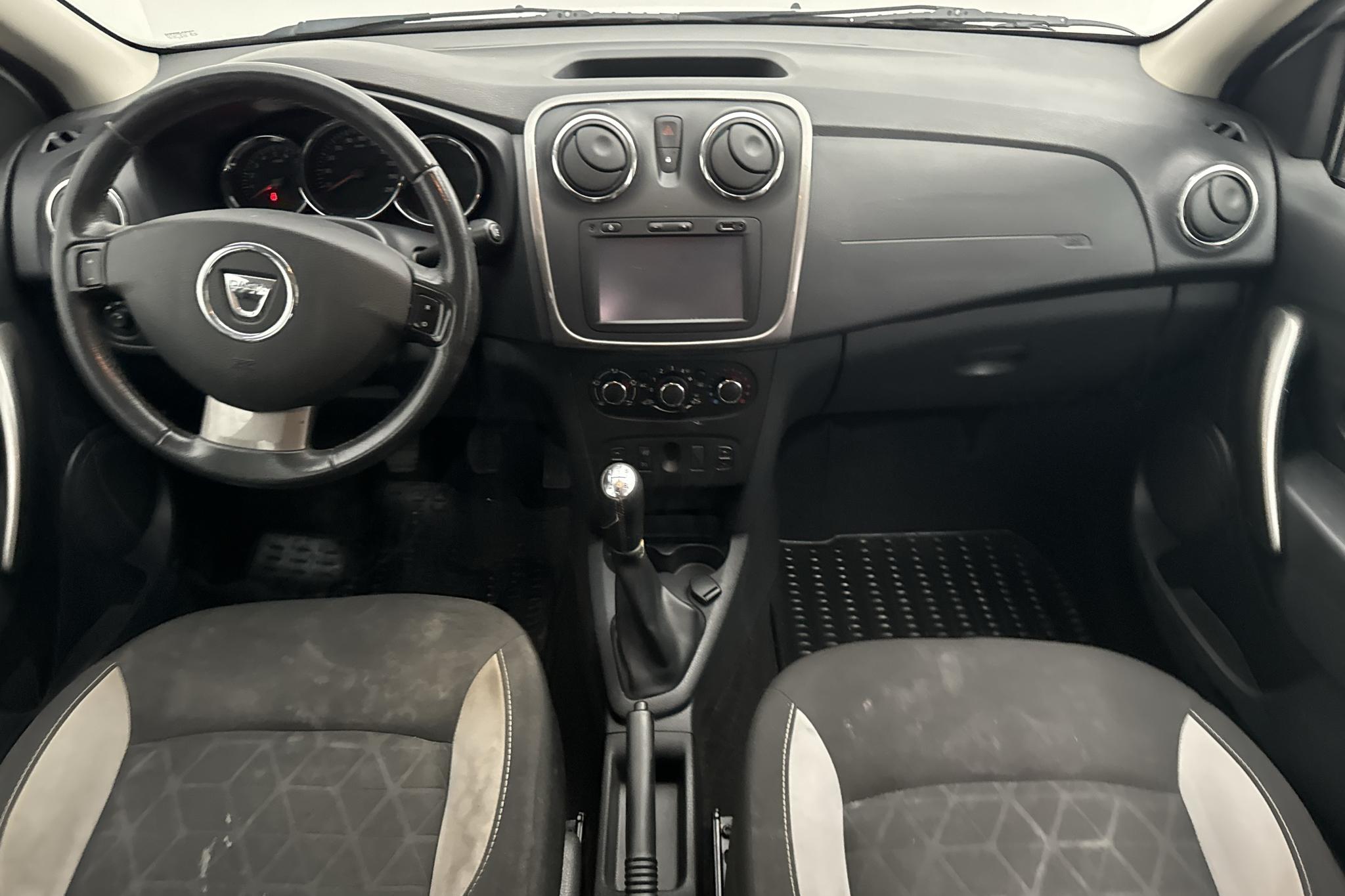 Dacia Sandero 0.9 TCe Stepway (90hk) - 86 460 km - Manualna - biały - 2015