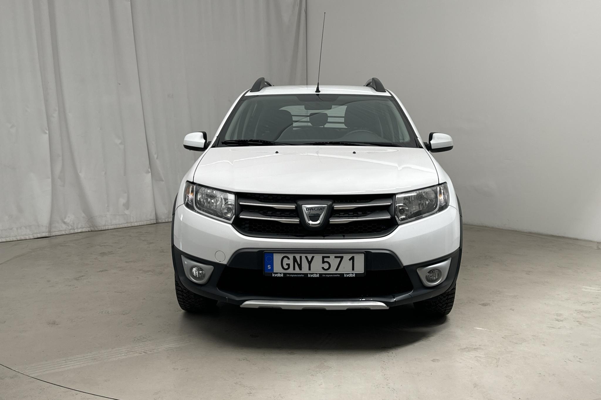 Dacia Sandero 0.9 TCe Stepway (90hk) - 86 460 km - Manualna - biały - 2015