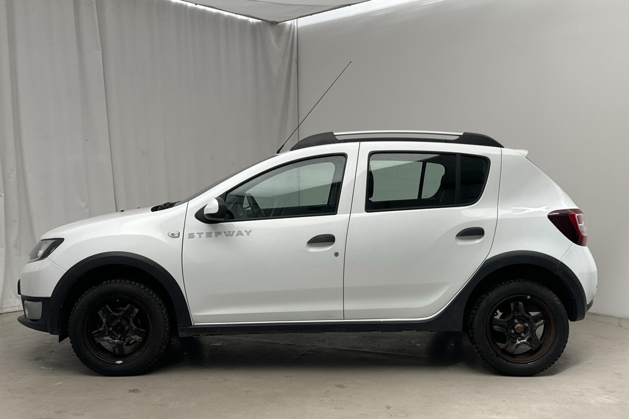 Dacia Sandero 0.9 TCe Stepway (90hk) - 86 460 km - Manualna - biały - 2015