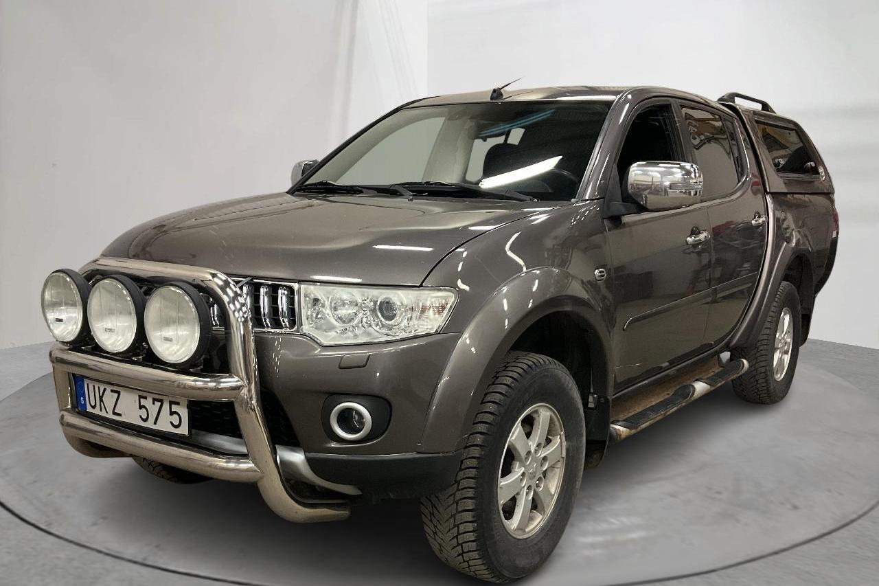 Mitsubishi L200 2.5 DI-D (178hk) - 27 070 mil - Manuell - brun - 2013