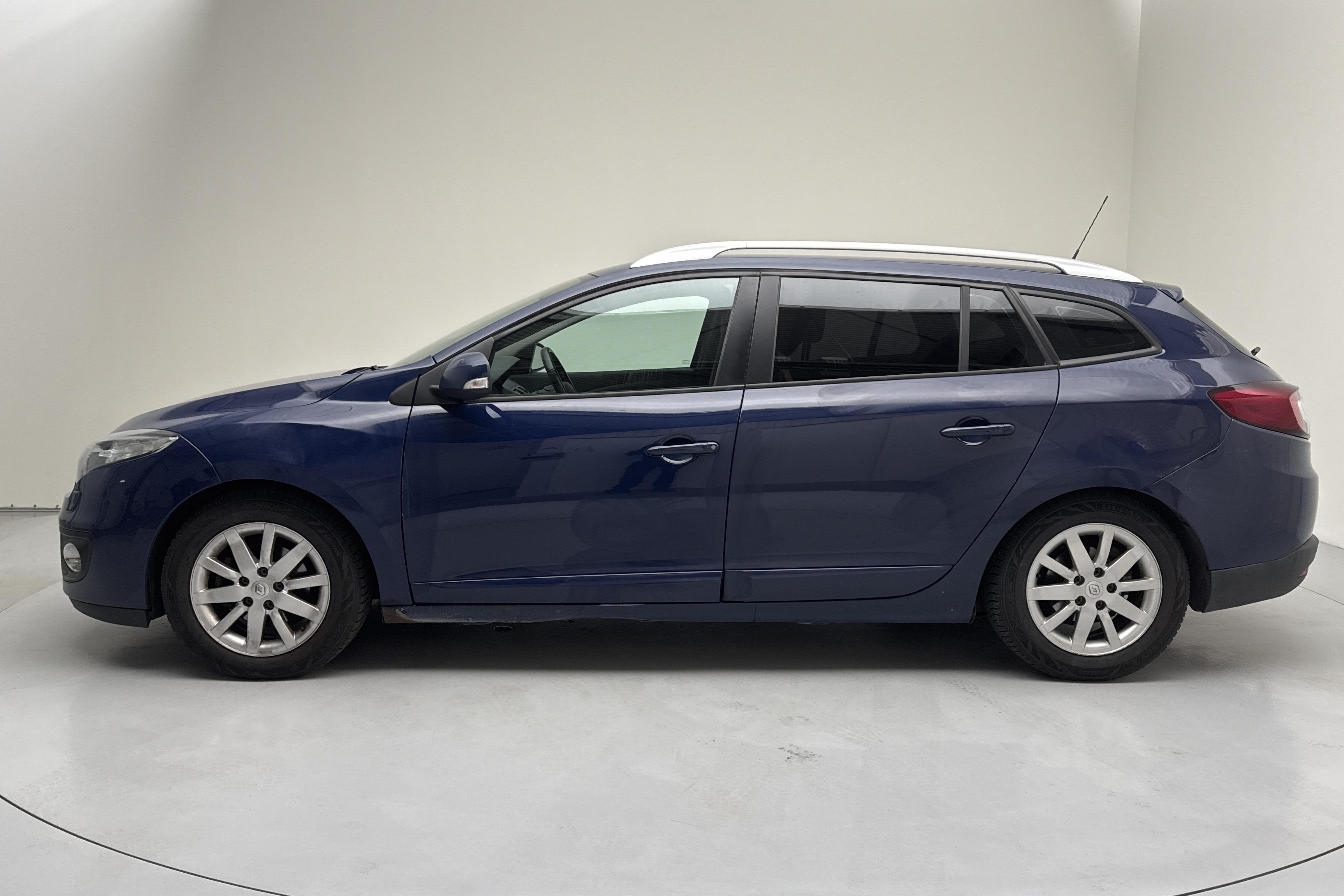 Renault Mégane Phas III 1.5 dCi Sports Tourer (110hk) - 290 910 km - Automatic - Dark Blue - 2013