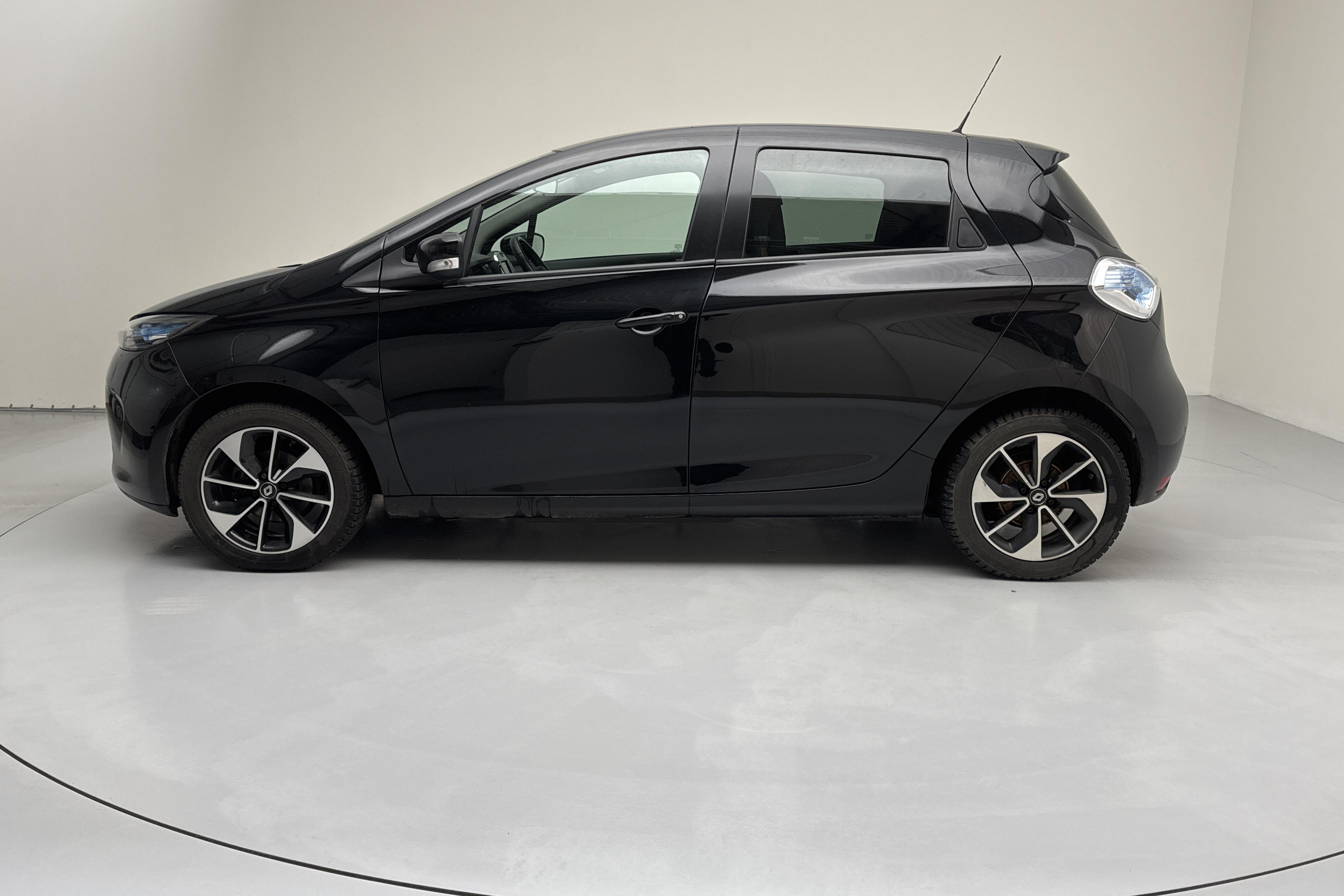 Renault Zoe 41 kWh R110 (108hk) - 9 809 mil - Automat - svart - 2019