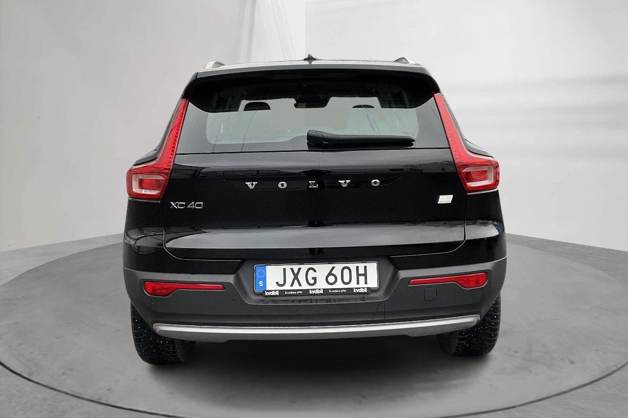 Volvo XC40 T4 2WD Twin Engine (211hk) - 11 637 mil - Automat - svart - 2022