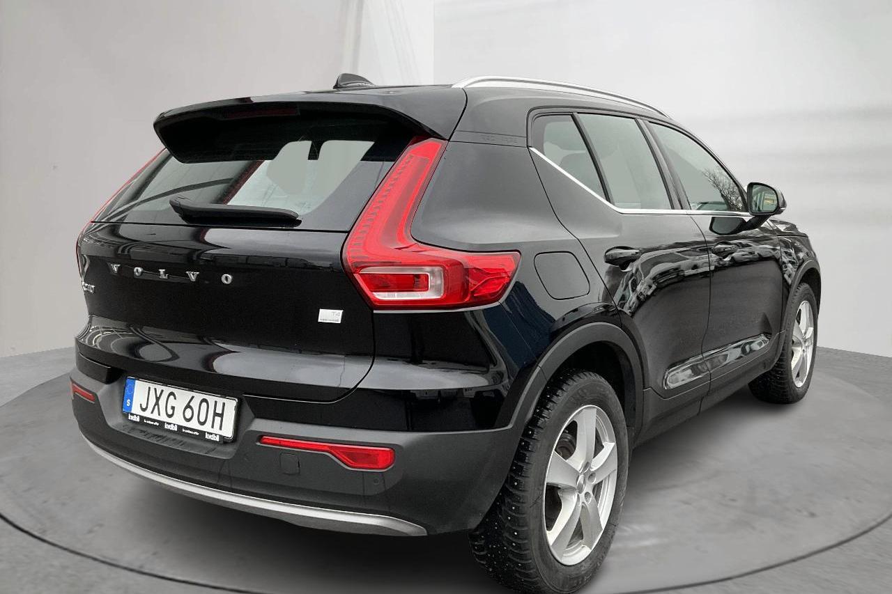 Volvo XC40 T4 2WD Twin Engine (211hk) - 11 637 mil - Automat - svart - 2022