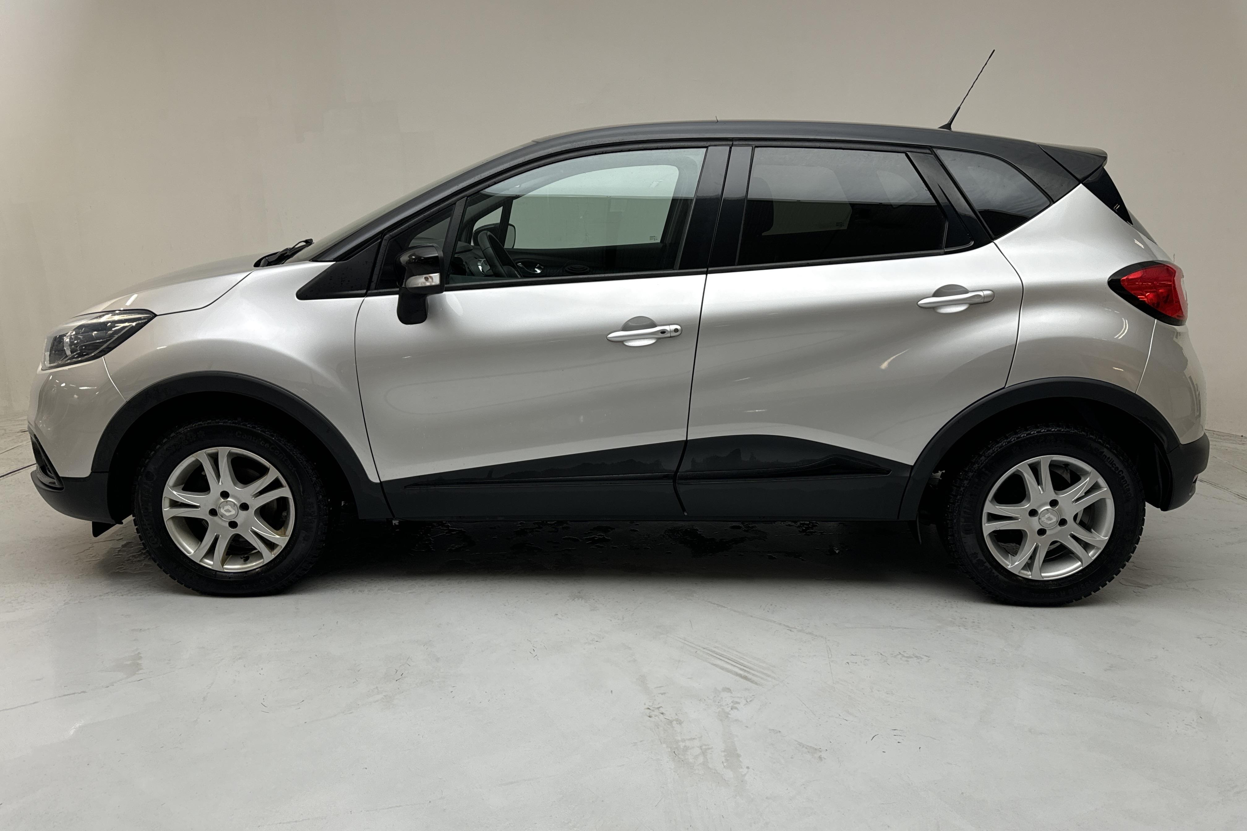 Renault Captur 0.9 TCe (90hk) - 9 194 mil - Manuell - 2015