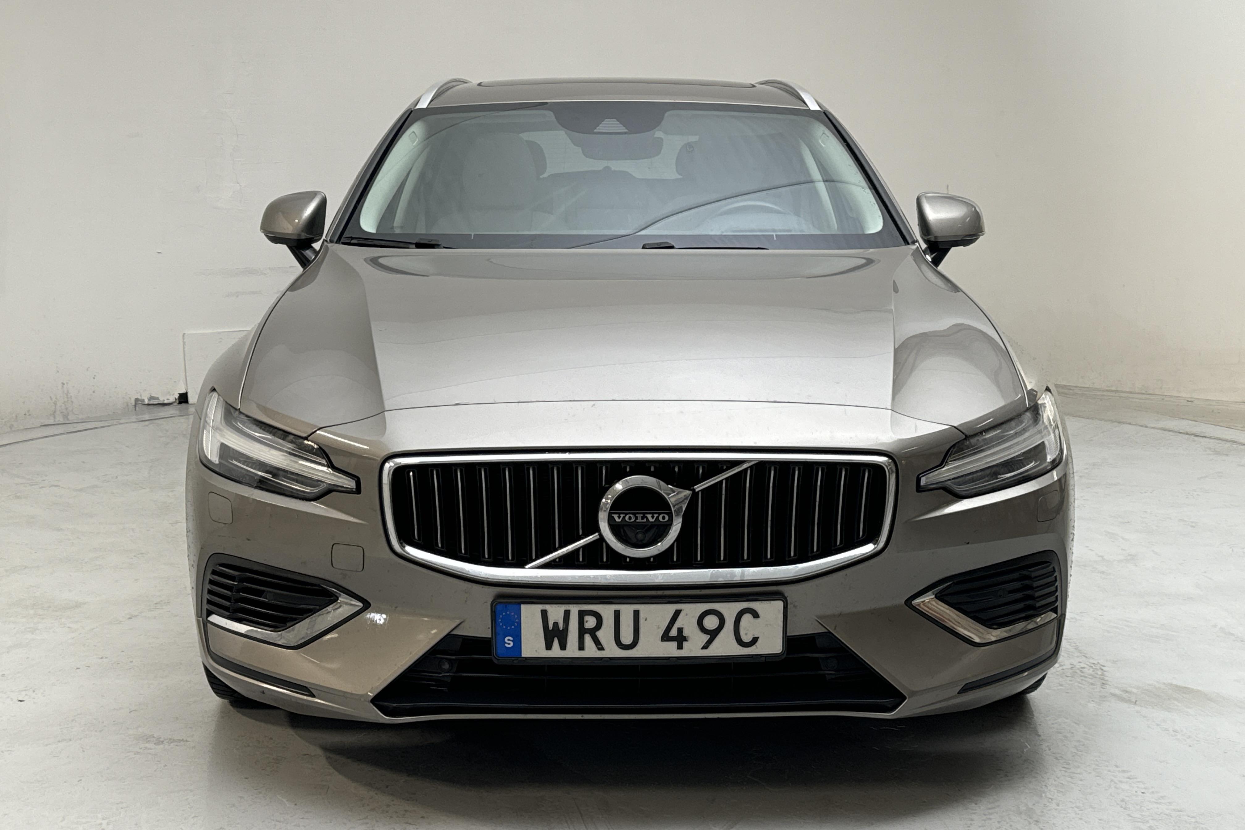 Volvo V60 T6 AWD Twin Engine (340hk) - 7 466 mil - Automat - grå - 2021