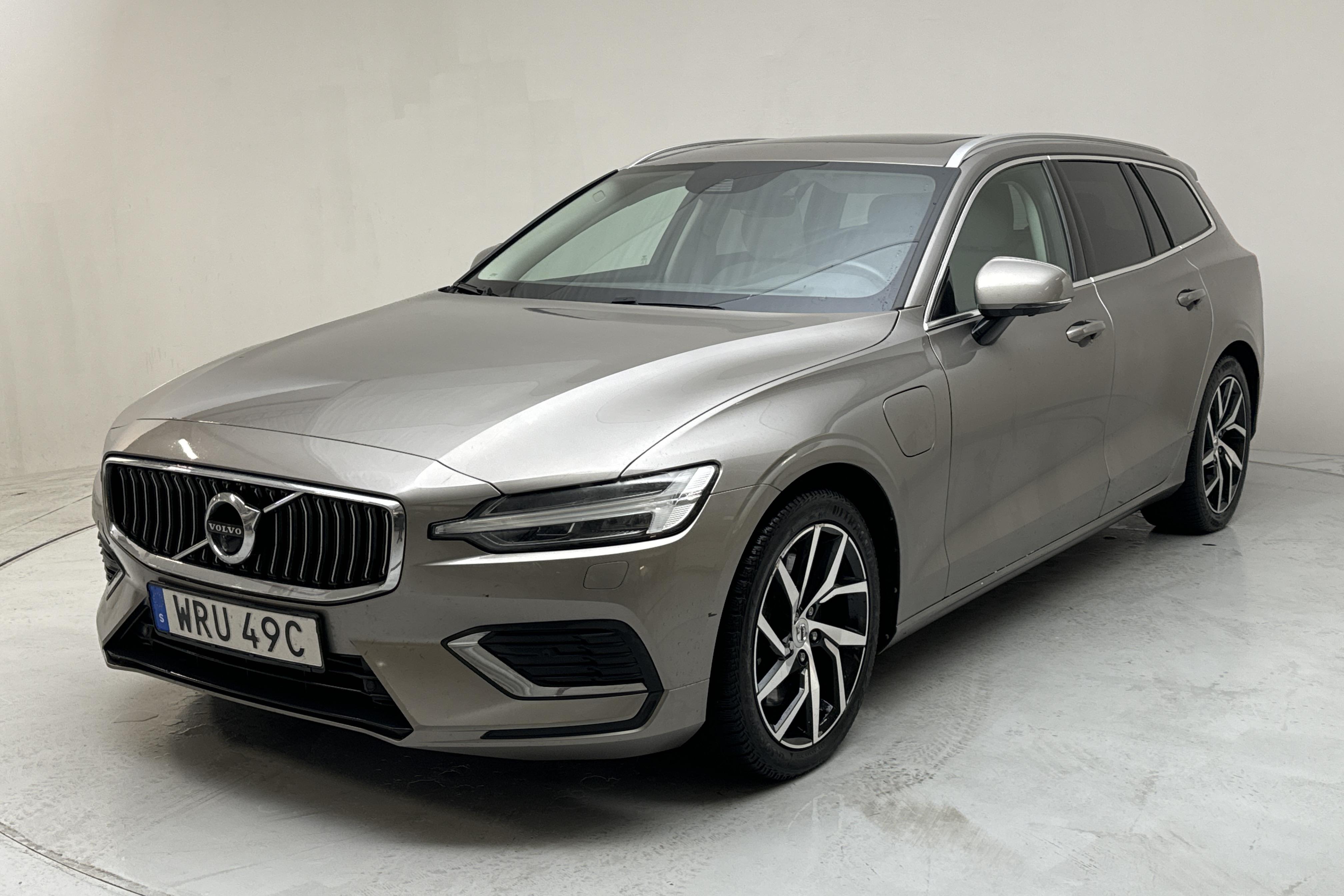 Volvo V60 T6 AWD Twin Engine (340hk) - 7 466 mil - Automat - grå - 2021