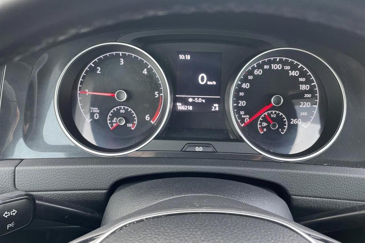 VW Golf VII 2.0 TDI 5dr 4MOTION (150hk) - 166 210 km - Käsitsi - punane - 2018