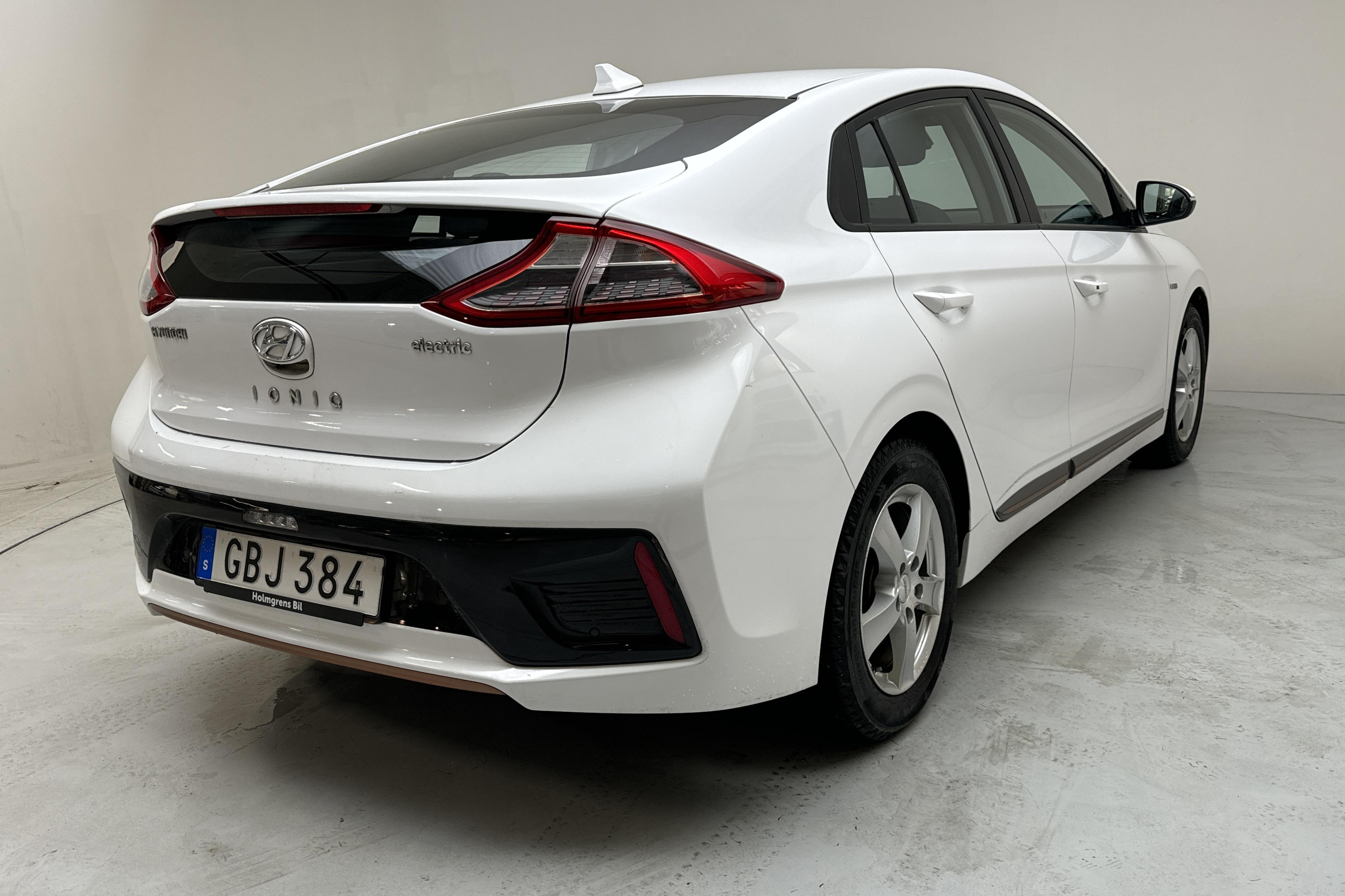 Hyundai IONIQ Electric (120hk) - 11 112 mil - Automat - vit - 2019