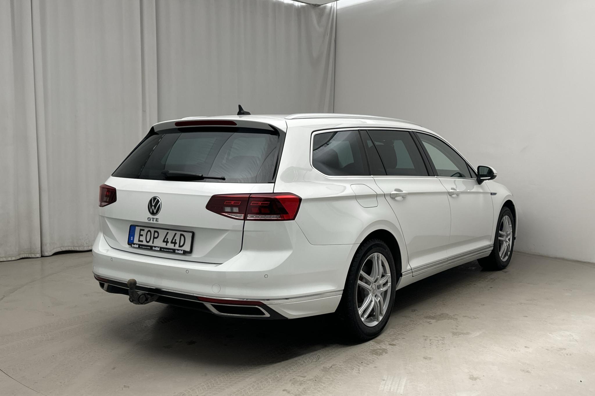 VW Passat 1.4 GTE Sportscombi (218hk) - 42 500 km - Automatic - white - 2021