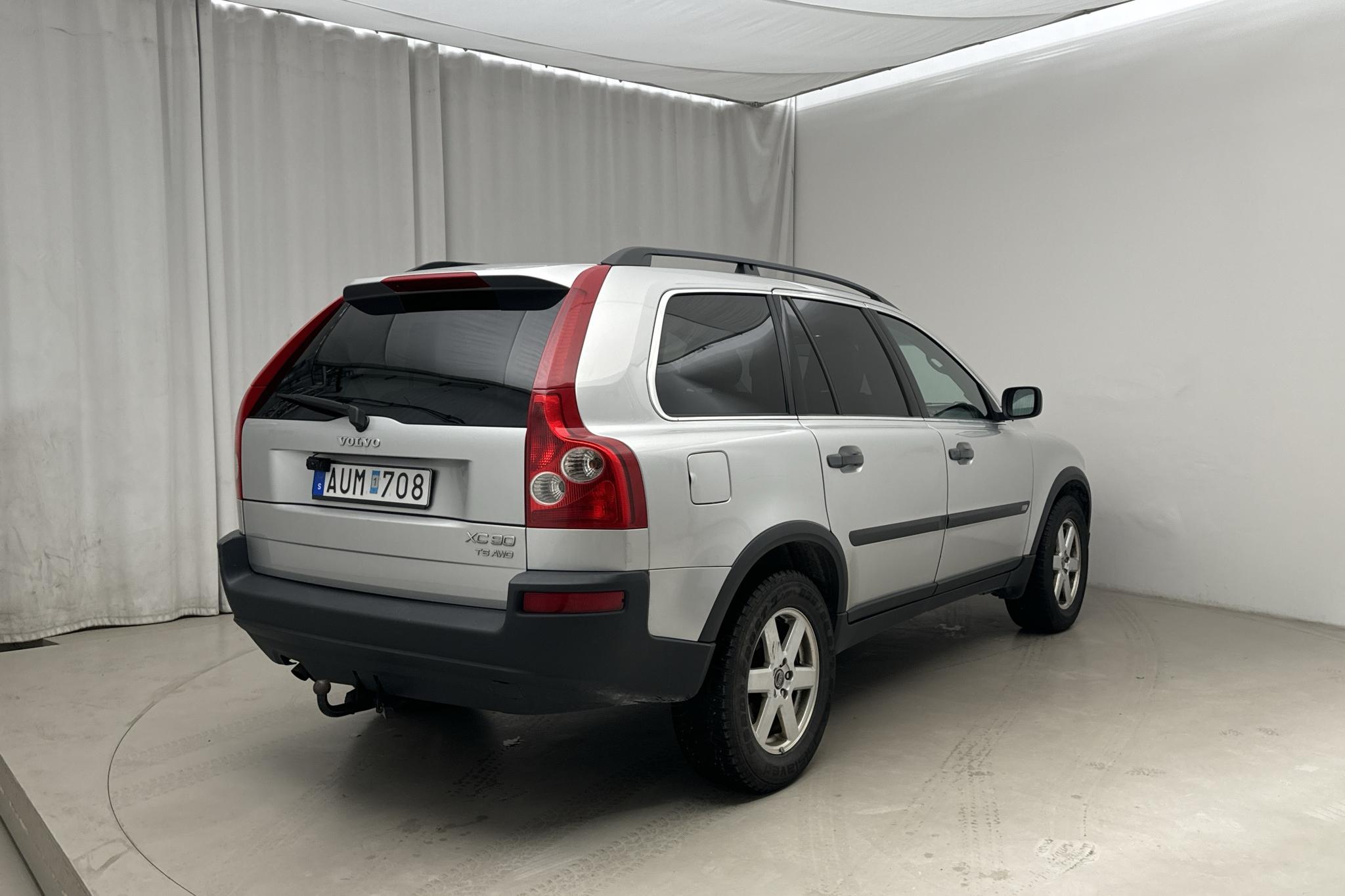 Volvo XC90 T6 (272hk) - 166 630 km - Automatyczna - srebro - 2004