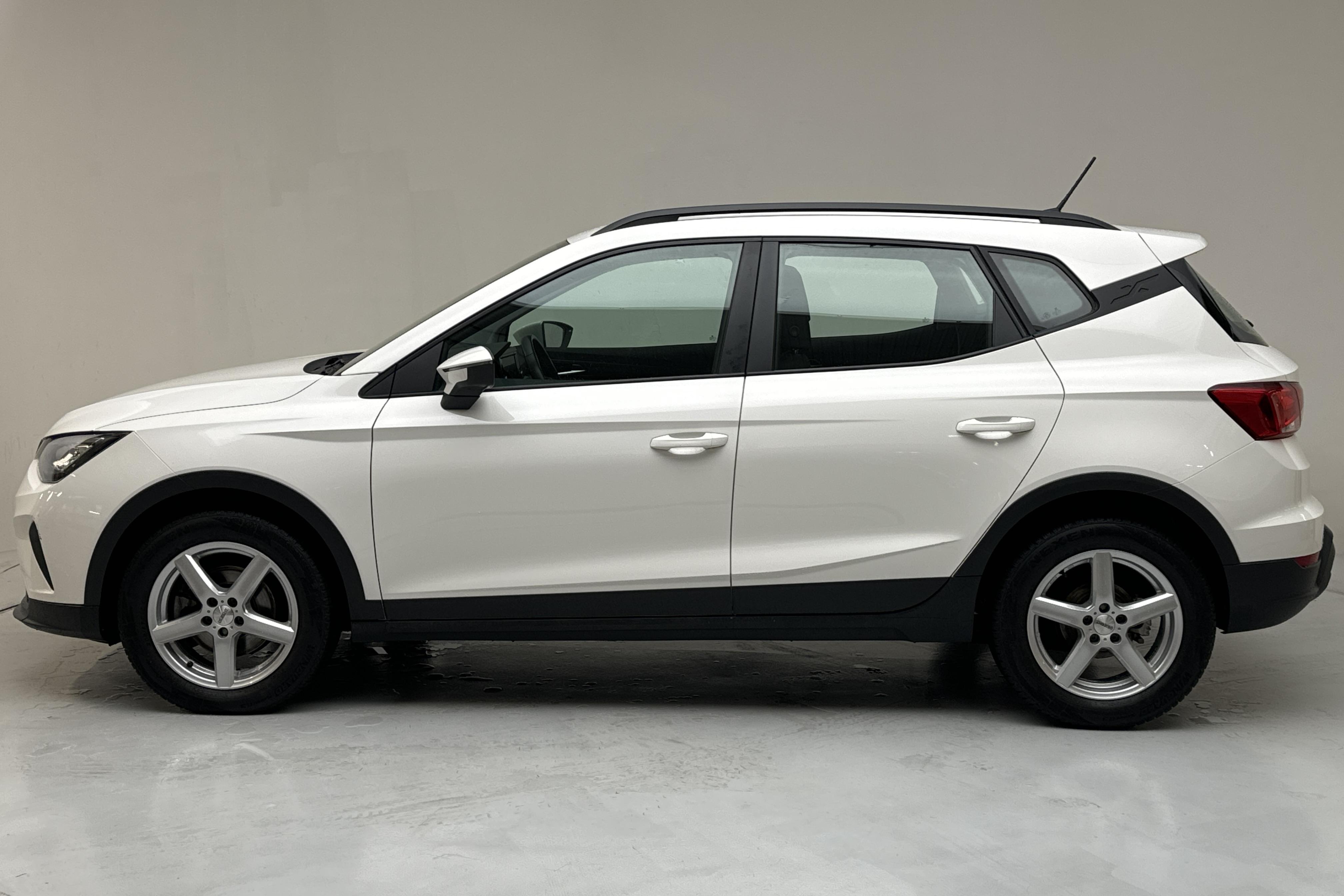 Seat Arona 1.0 TSI (110hk) - 65 210 km - Automatyczna - biały - 2023