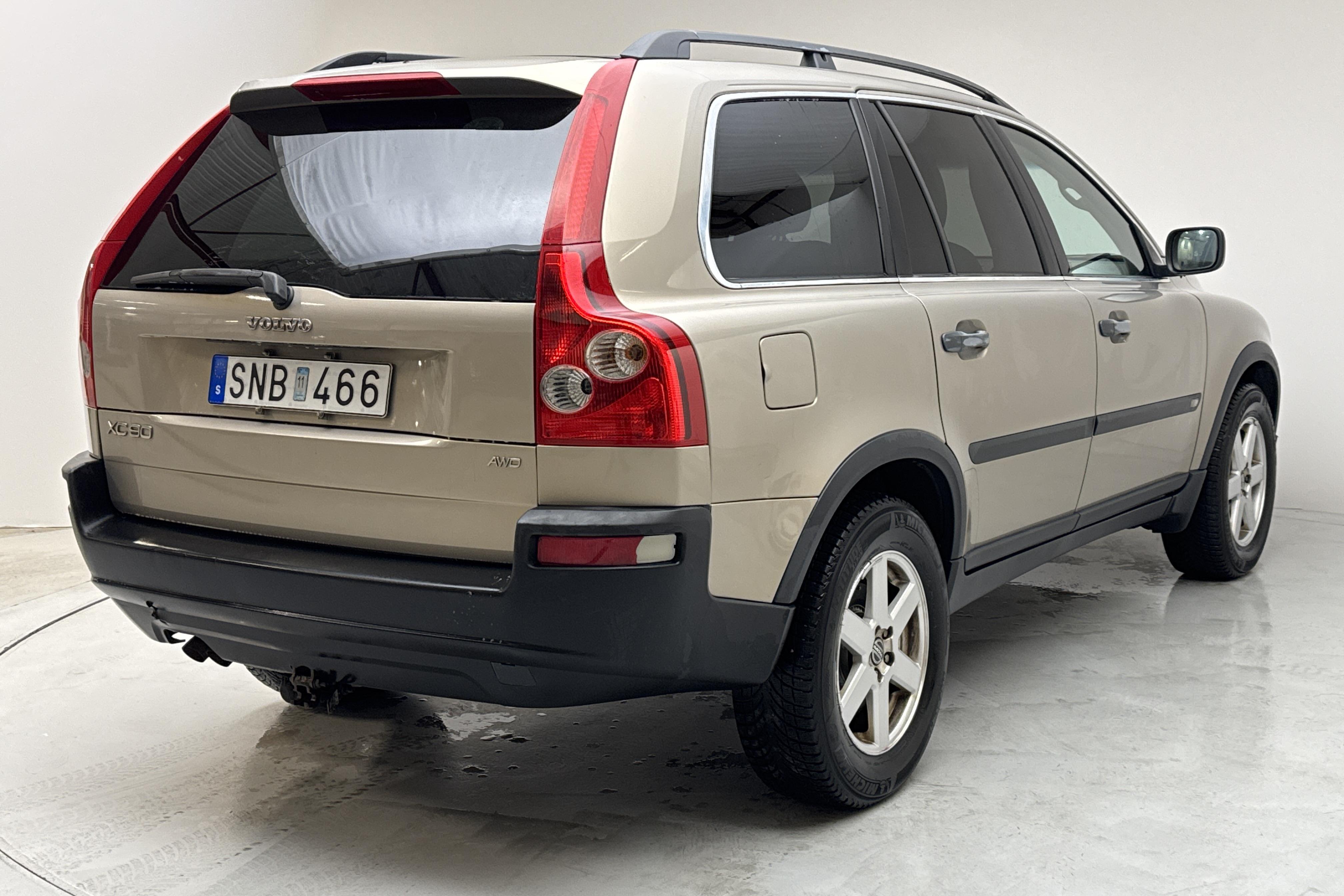 Volvo XC90 2.5T (210hk) - 13 322 mil - Automat - Light Yellow - 2005