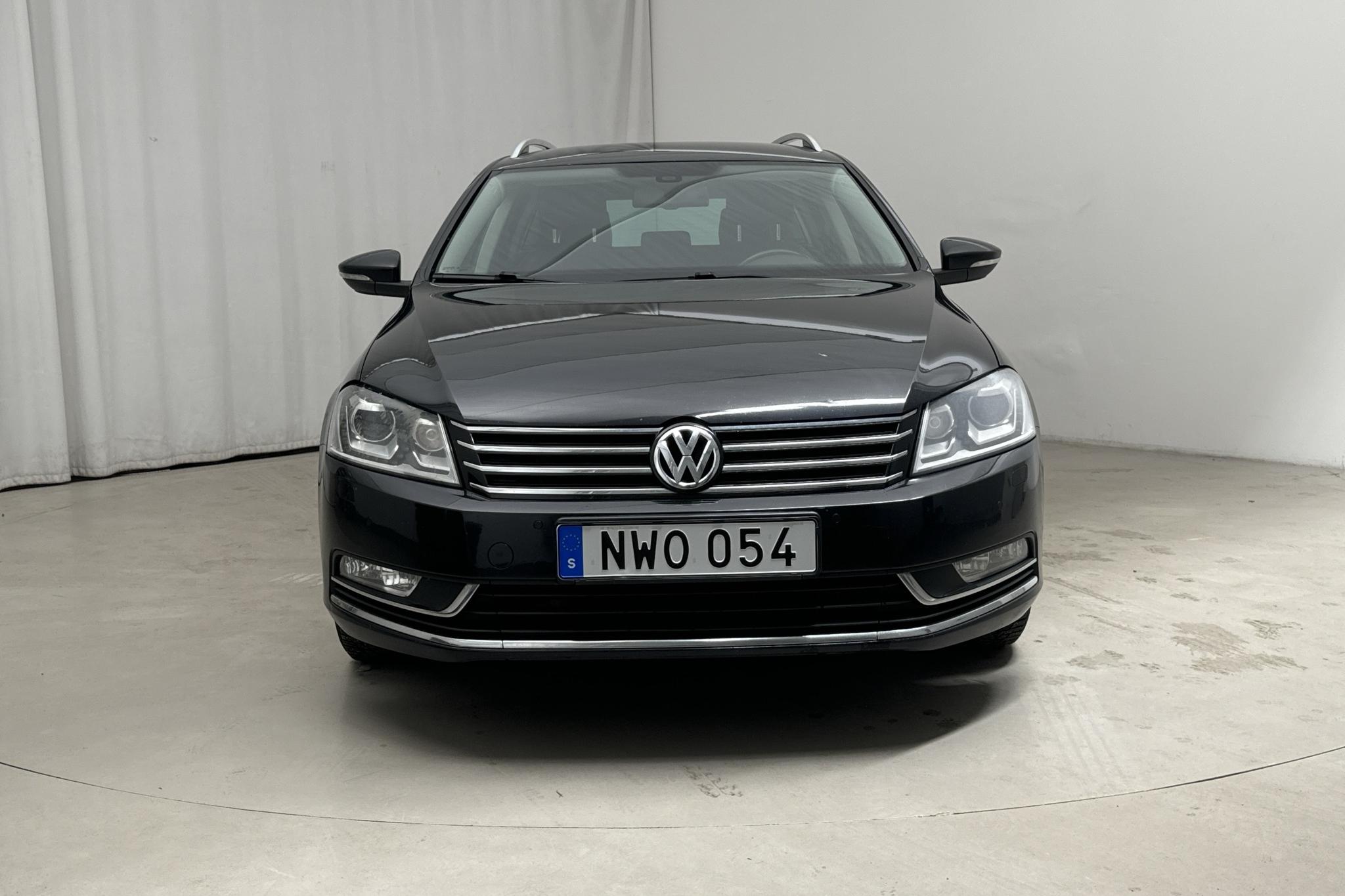 VW Passat 1.4 TSI EcoFuel Variant (150hk) - 158 570 km - Automatic - black - 2014