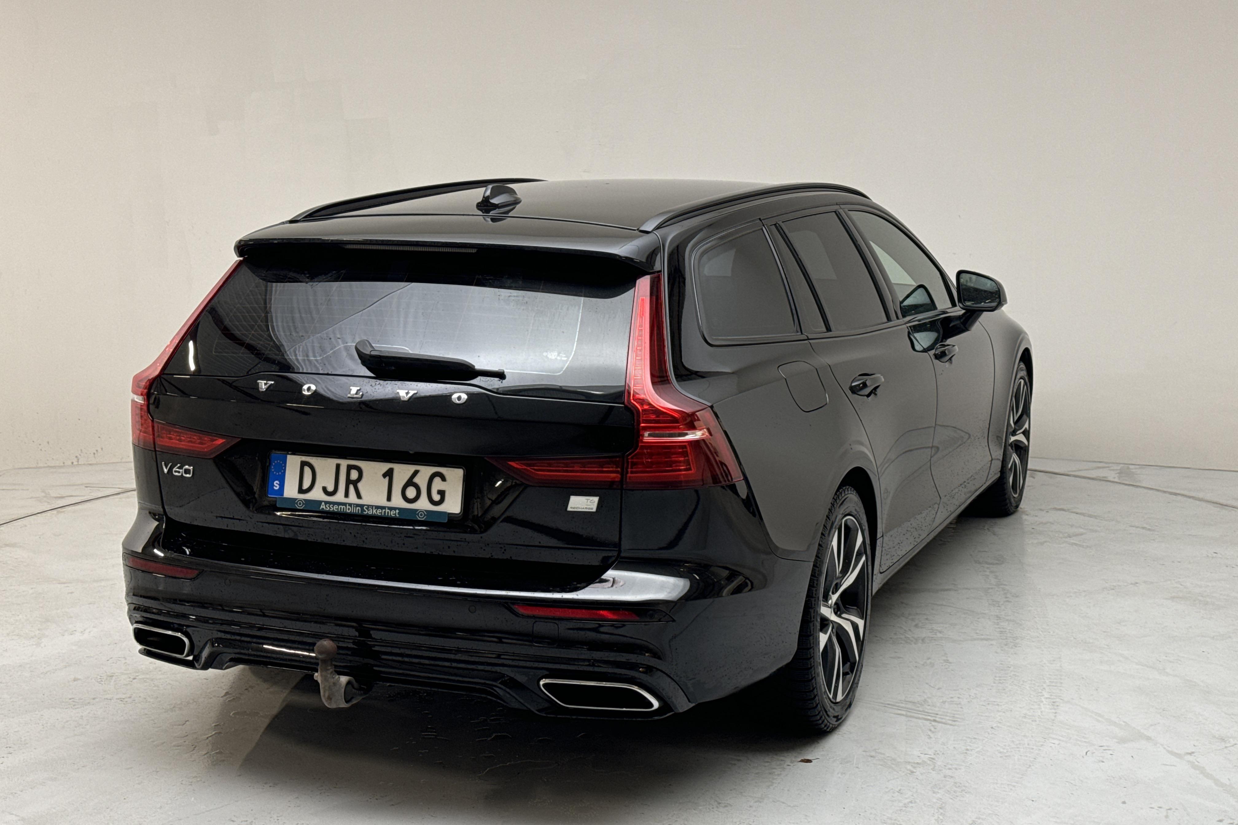 Volvo V60 T6 AWD Twin Engine (340hk) - 11 144 mil - Automat - svart - 2021