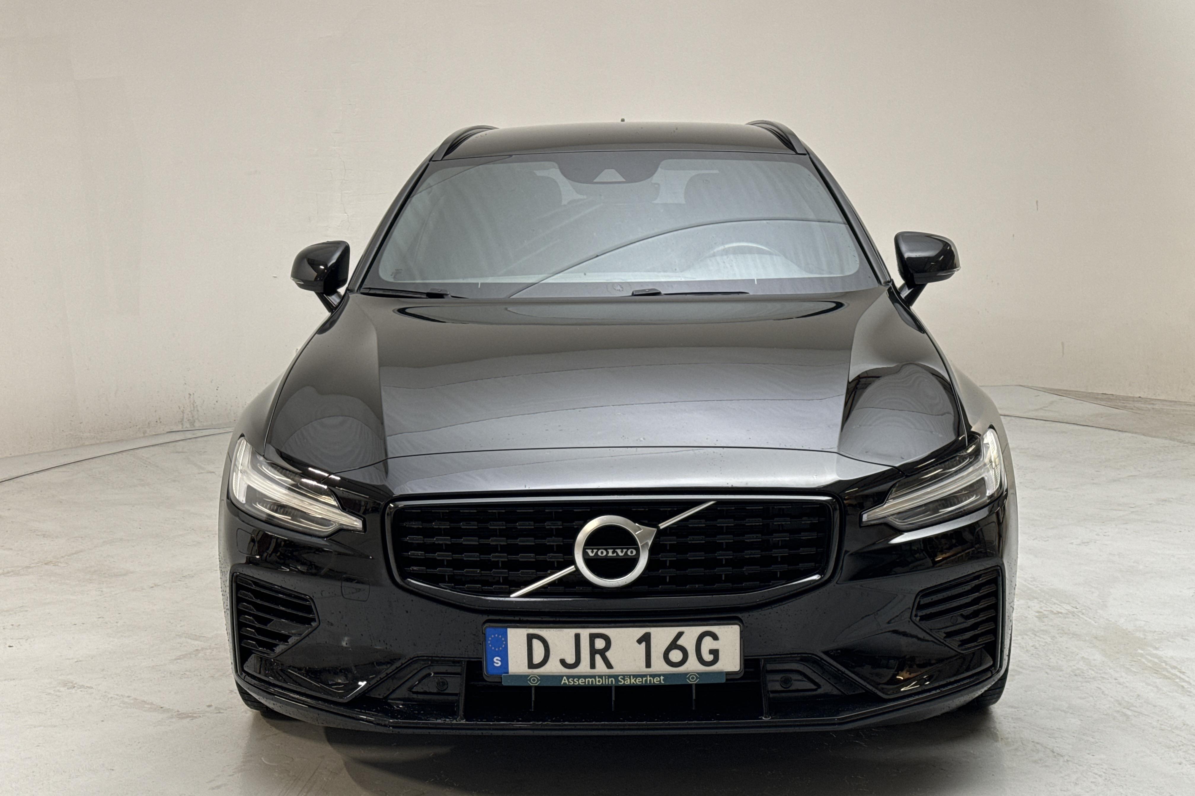 Volvo V60 T6 AWD Twin Engine (340hk) - 11 144 mil - Automat - svart - 2021