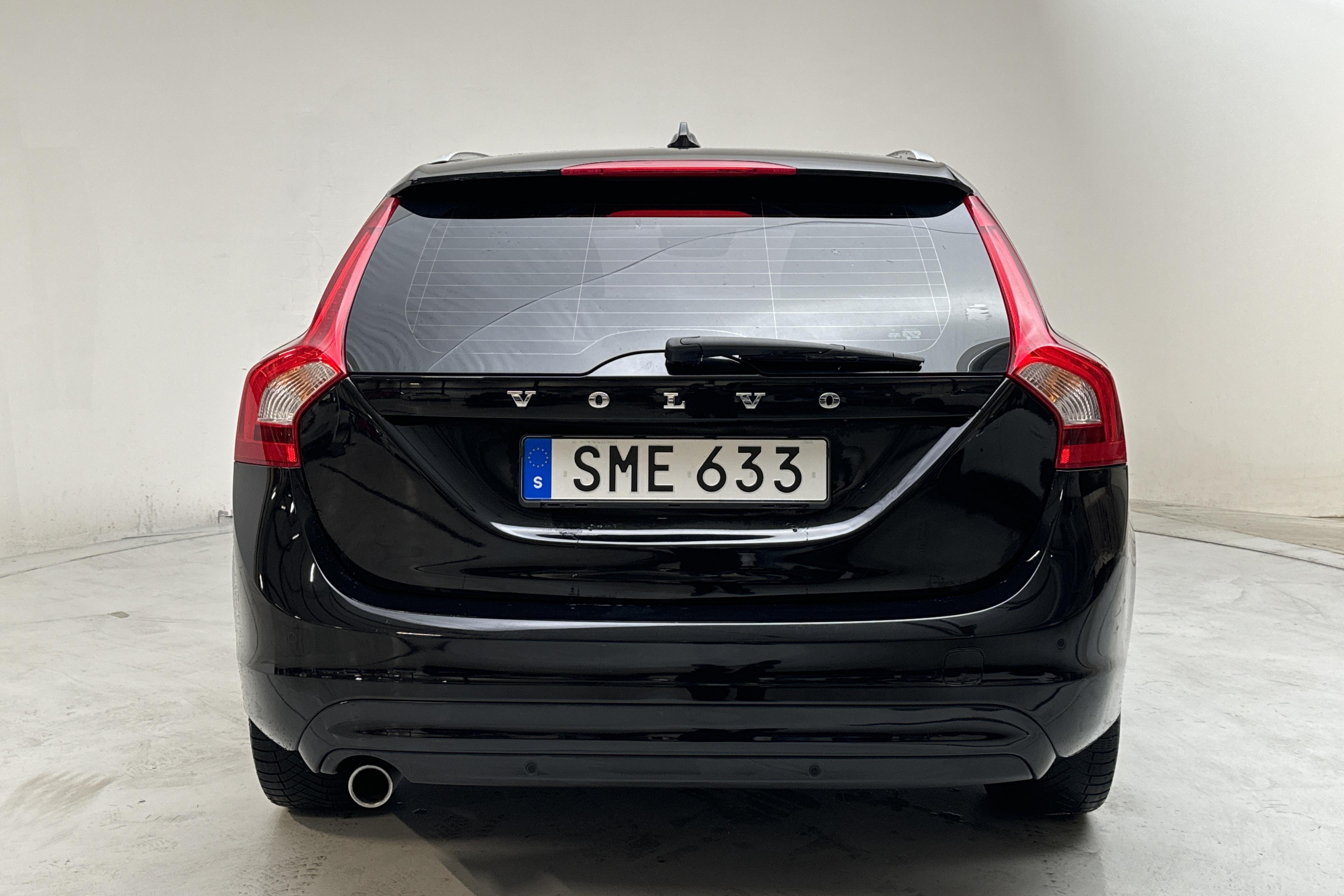 Volvo V60 D3 (150hk) - 22 690 mil - Automat - svart - 2018