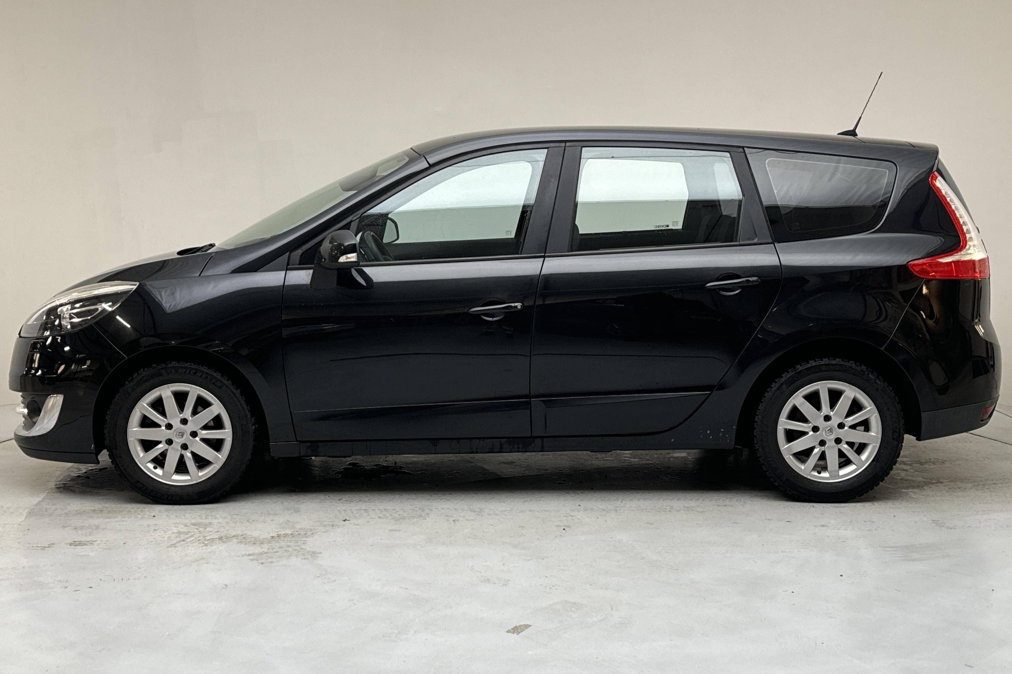 Renault Grand Scénic III 1.5 dCi FAP (110hk) - 18 194 mil - Automat - svart - 2012