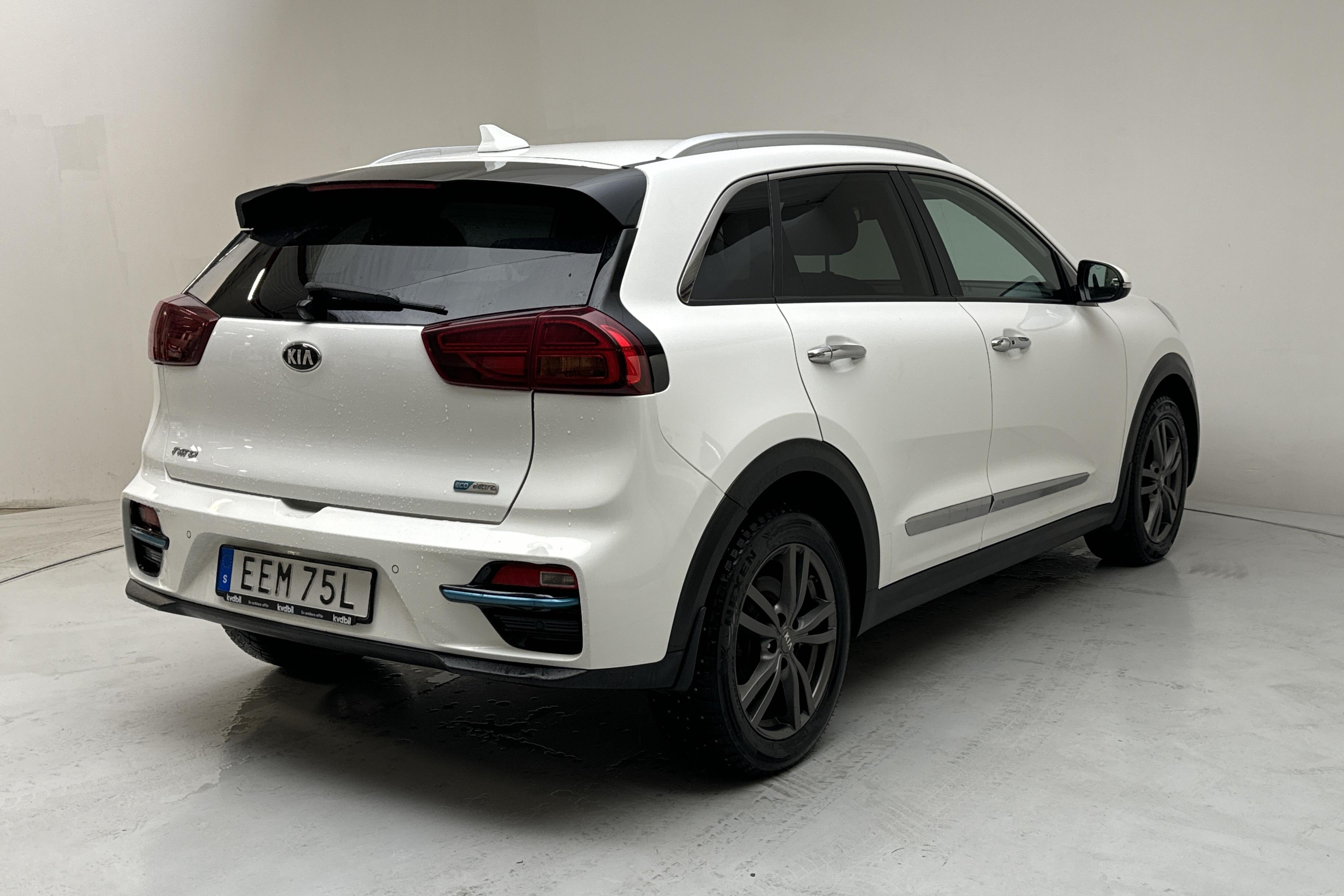 KIA e-Niro 64 kWh (204hk) - 15 232 mil - Automat - vit - 2021