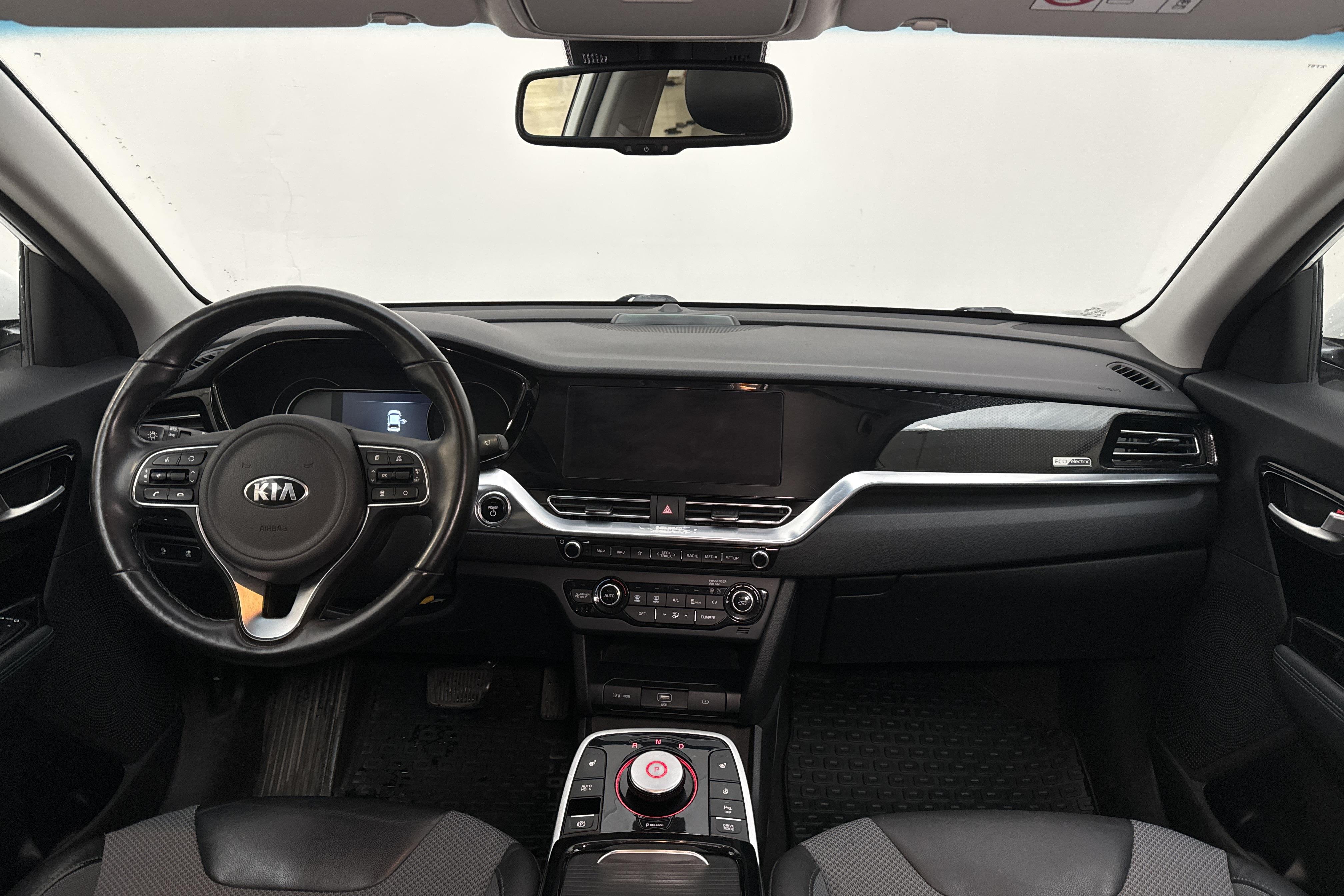 KIA e-Niro 64 kWh (204hk) - 15 232 mil - Automat - vit - 2021