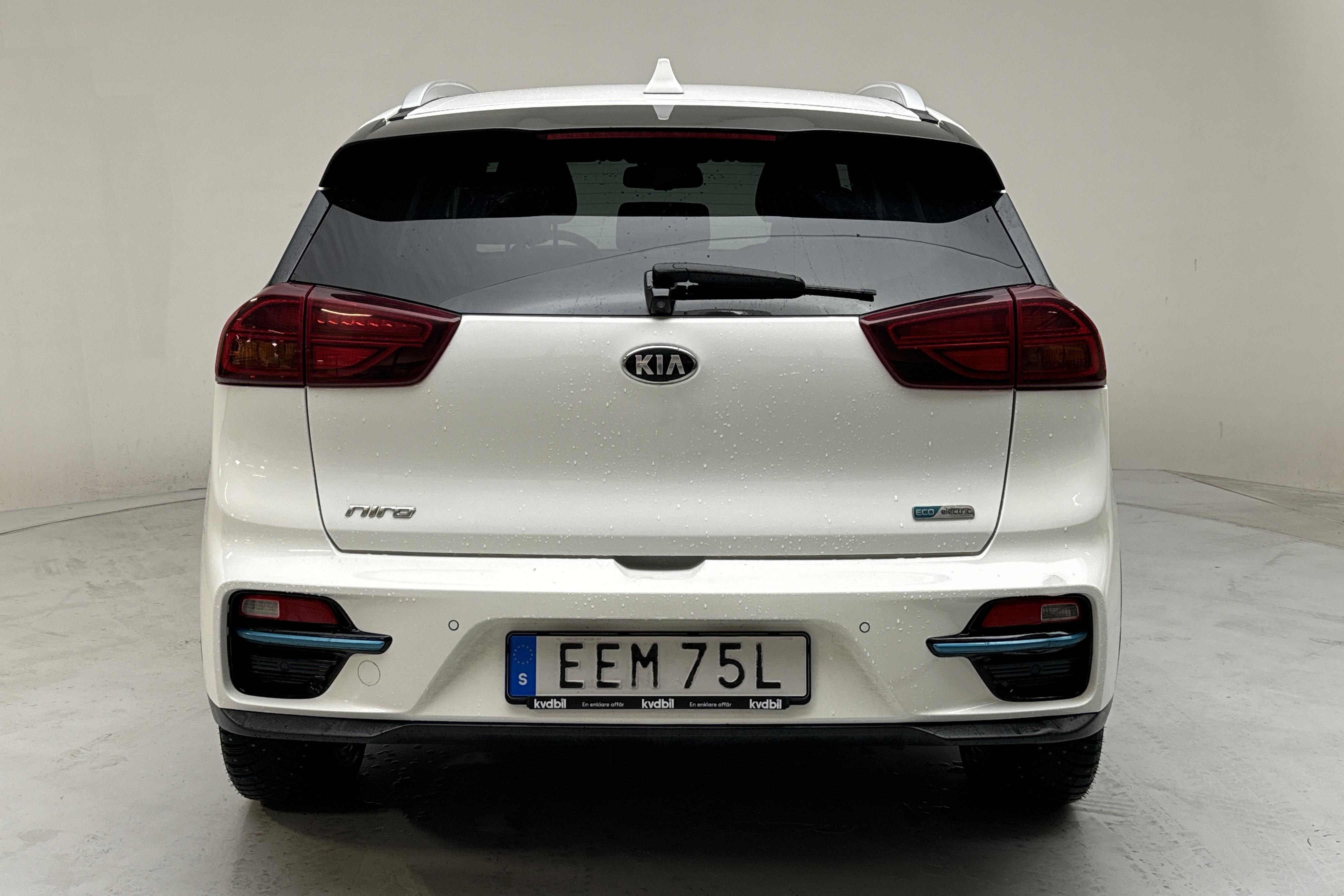 KIA e-Niro 64 kWh (204hk) - 15 232 mil - Automat - vit - 2021