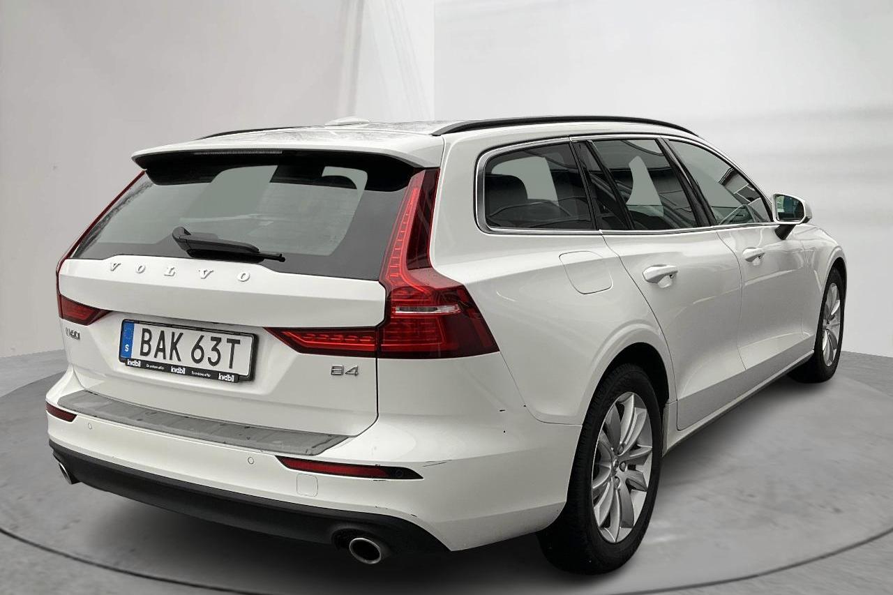 Volvo V60 B4 Mildhybrid, Diesel (197hk) - 8 393 mil - Automat - vit - 2022