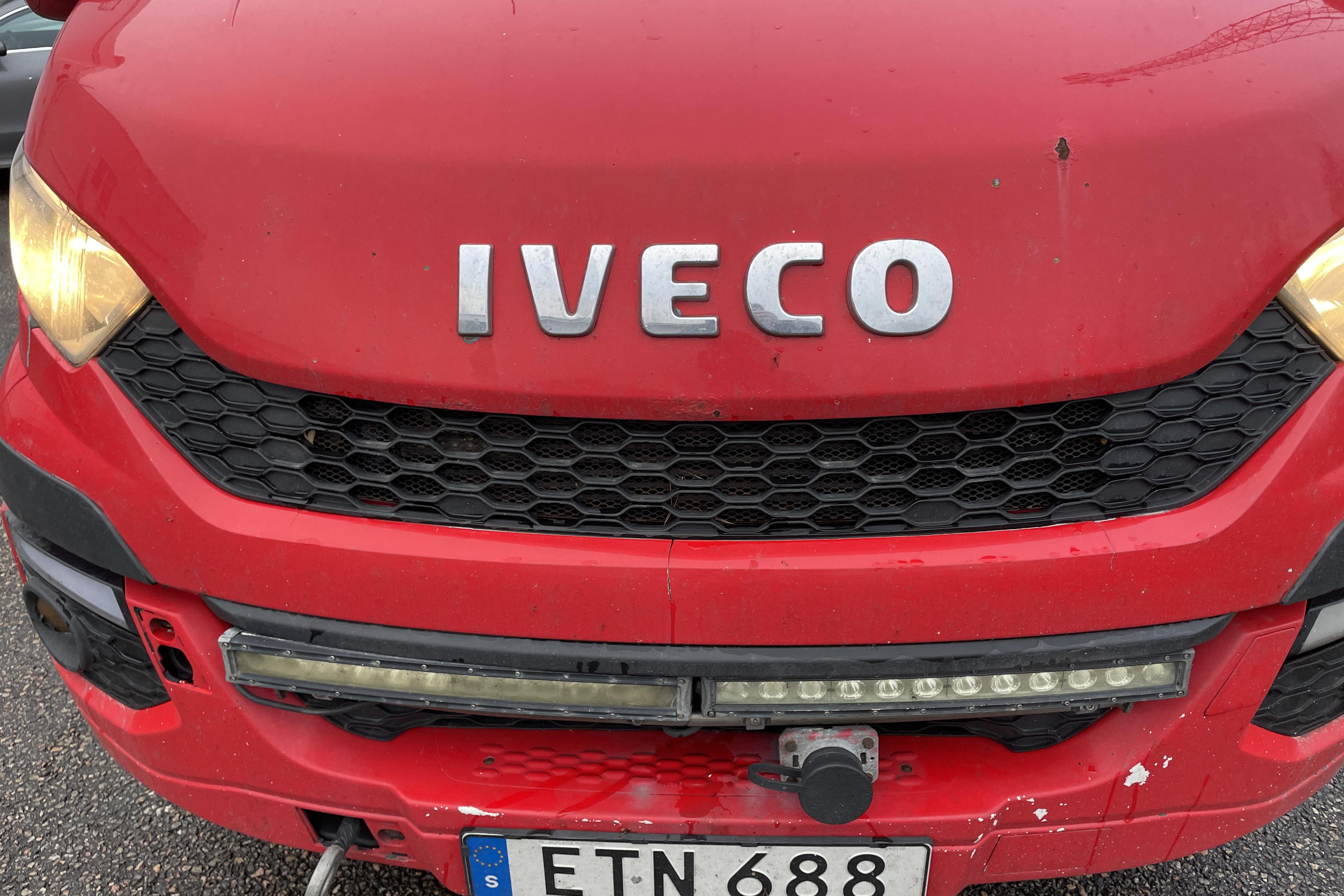 Iveco DAILY 70C17H P - 556 198 km - Manualna - czerwony - 2015