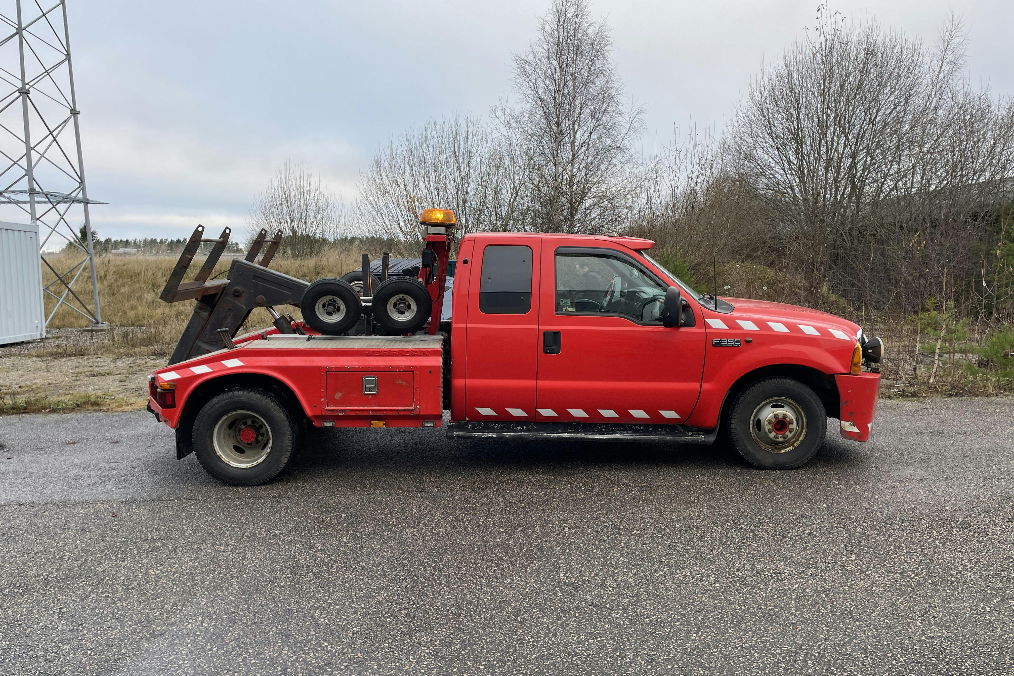 FORD TS F350SD - 521 075 km - Automaatne - punane - 2000