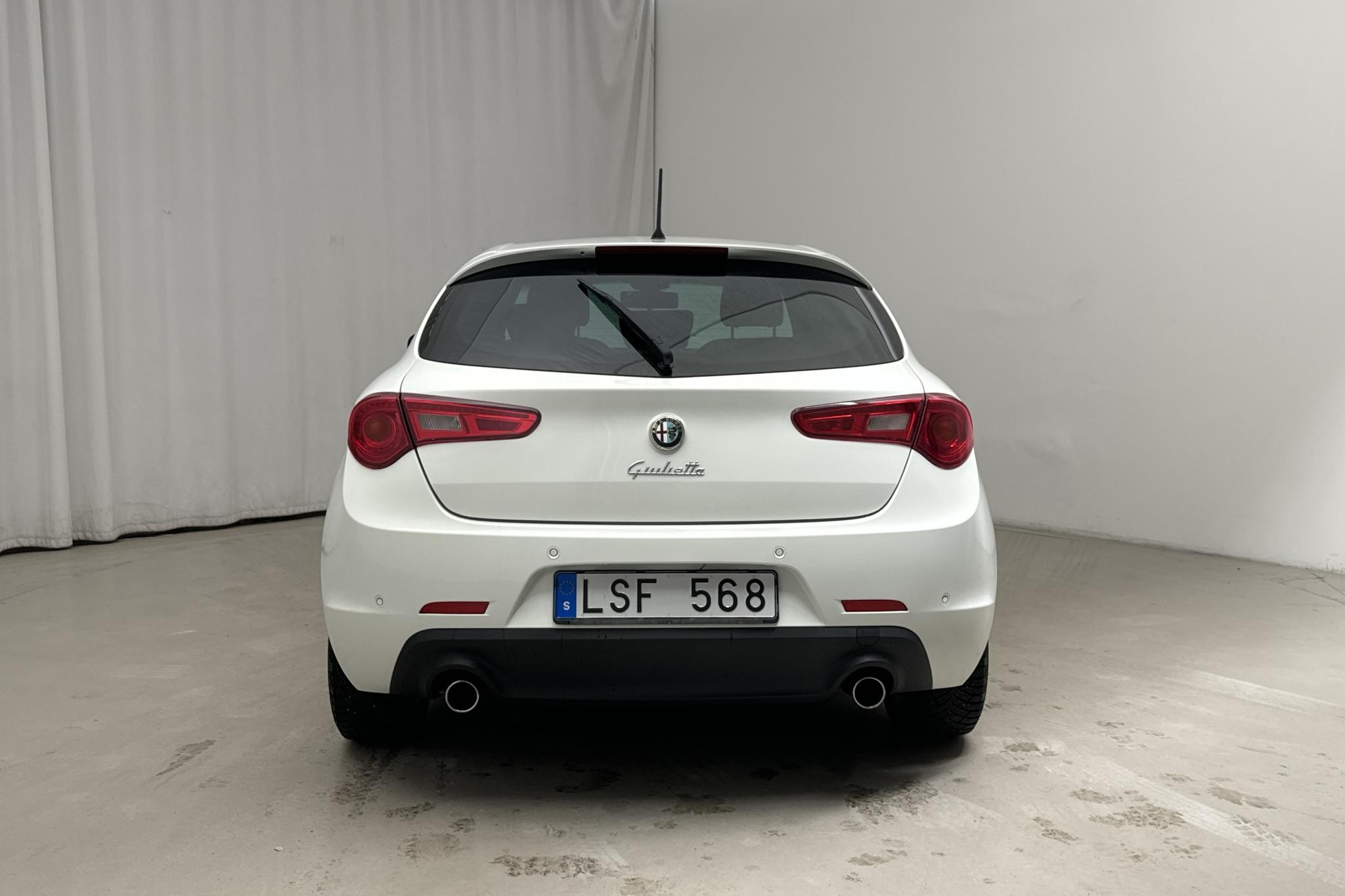 Alfa Romeo Giulietta 2.0 JTDm (140hk) - 181 080 km - Käsitsi - valge - 2011