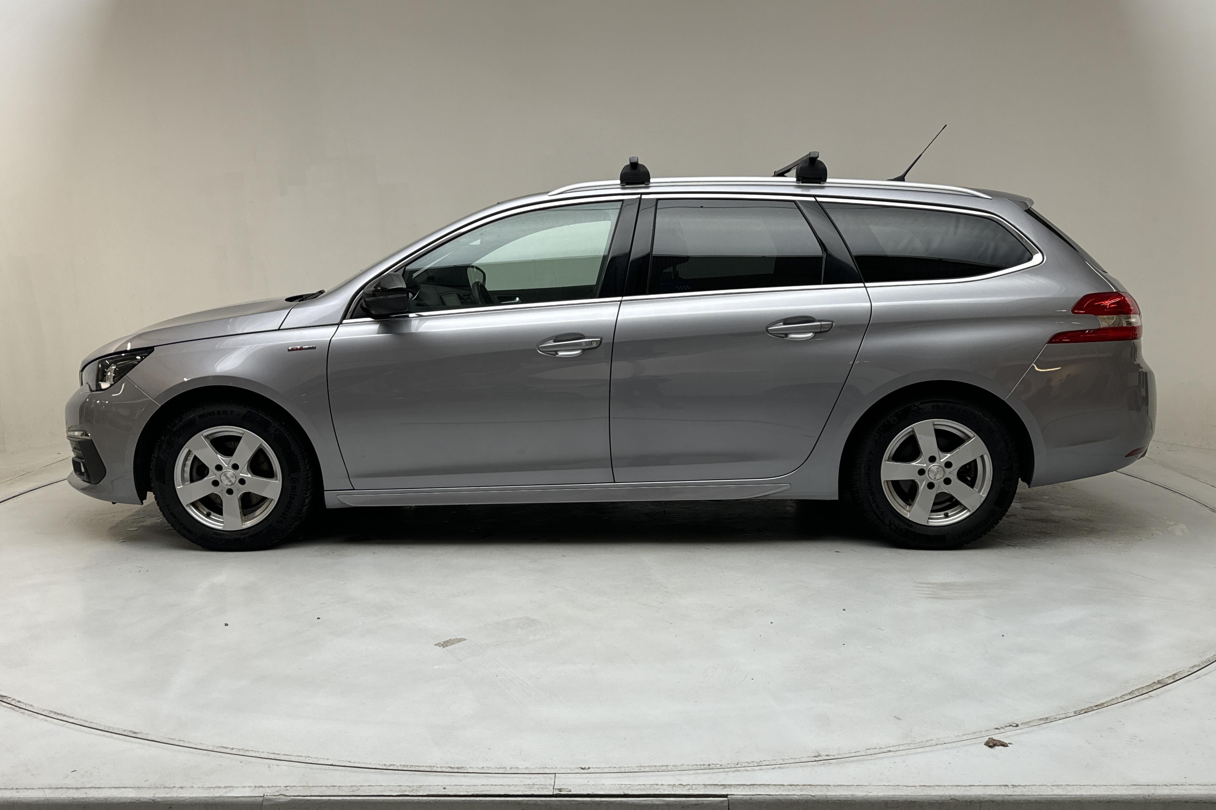 Peugeot 308 SW PureTech (130hk) - 46 250 km - Automatyczna - szary - 2019