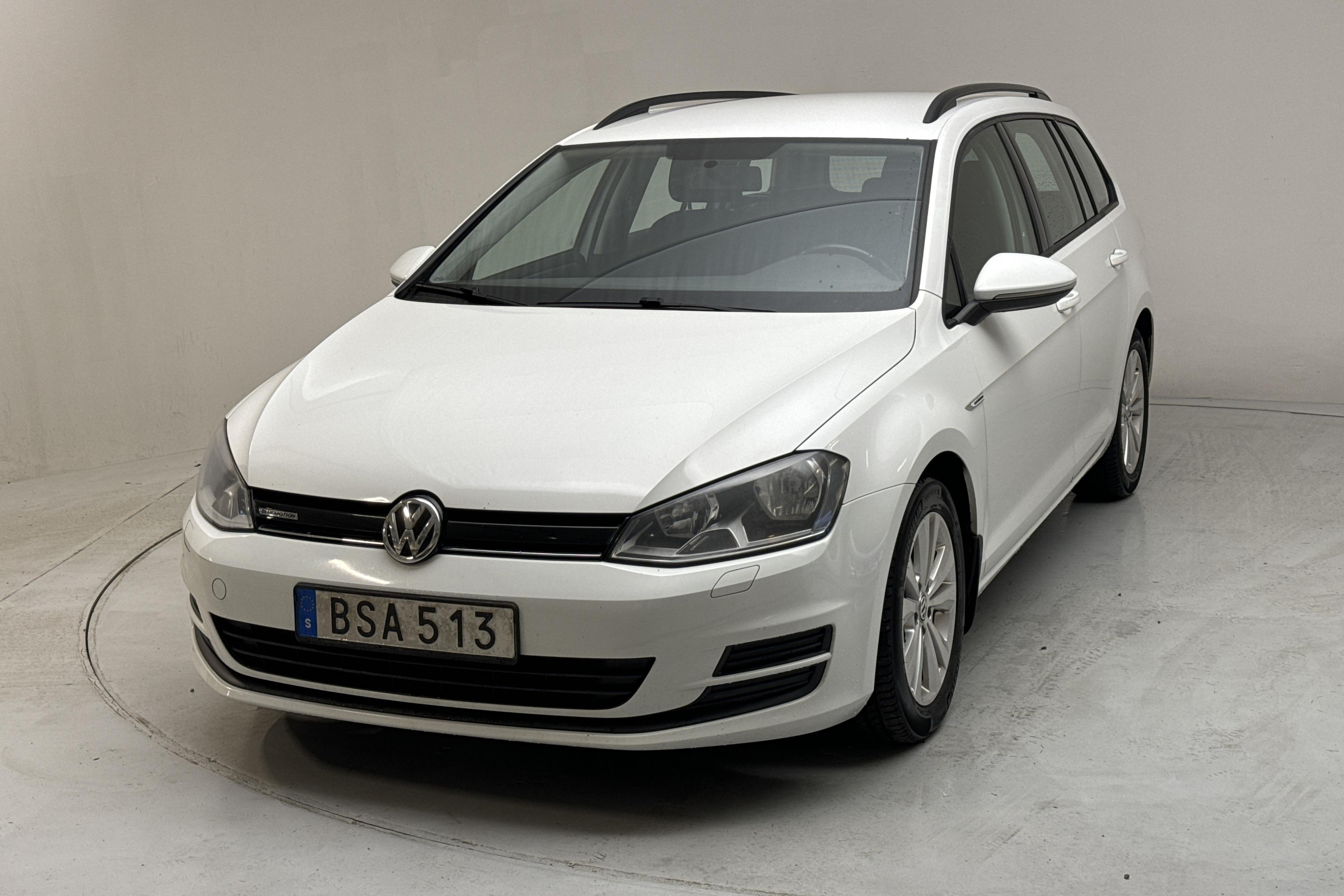 VW Golf VII 1.6 TDI BlueMotion Sportscombi (110hk) - 189 050 km - Käsitsi - valge - 2014