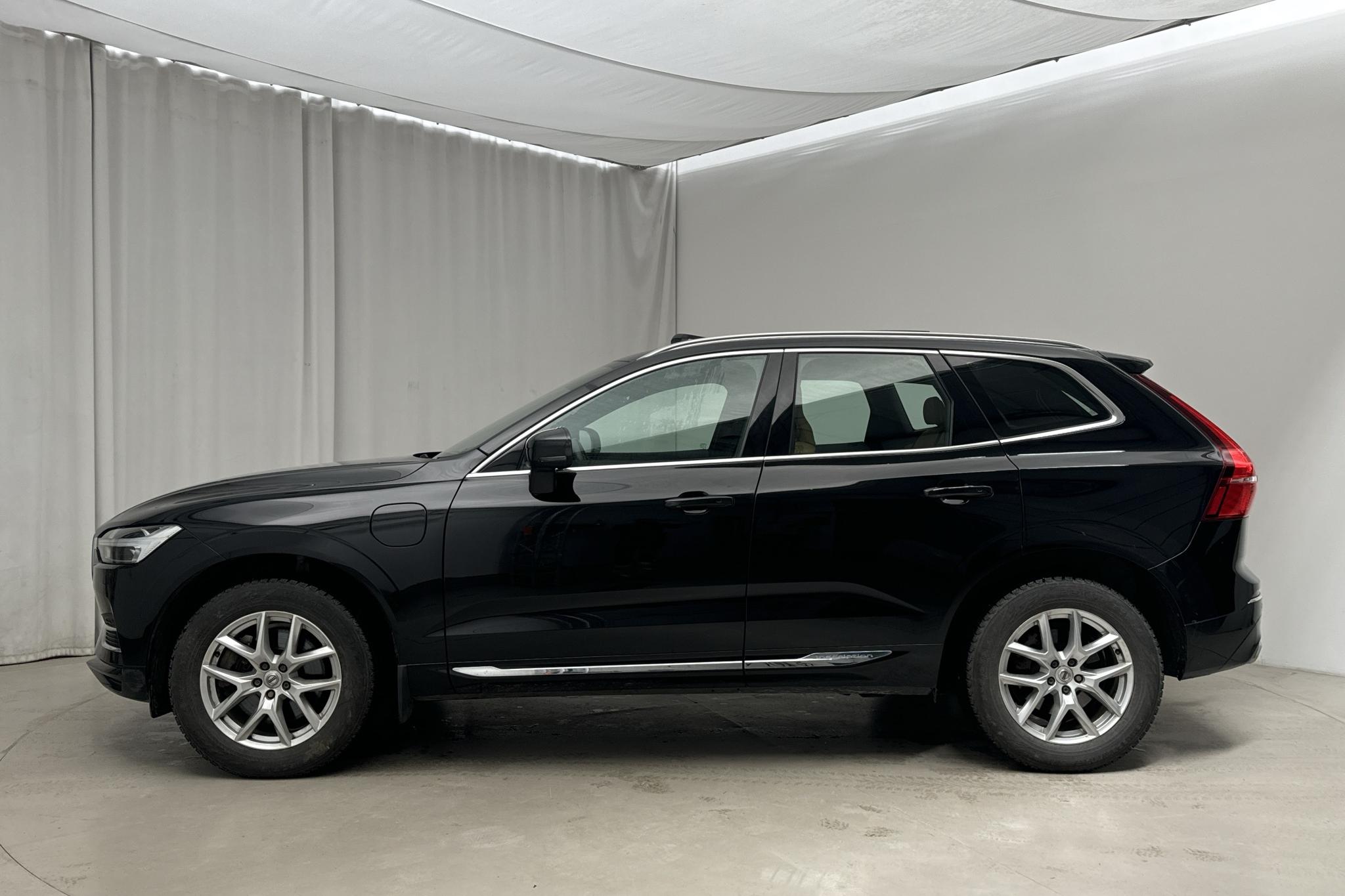 Volvo XC60 T8 AWD Recharge (390hk) - 4 935 mil - Automat - svart - 2019