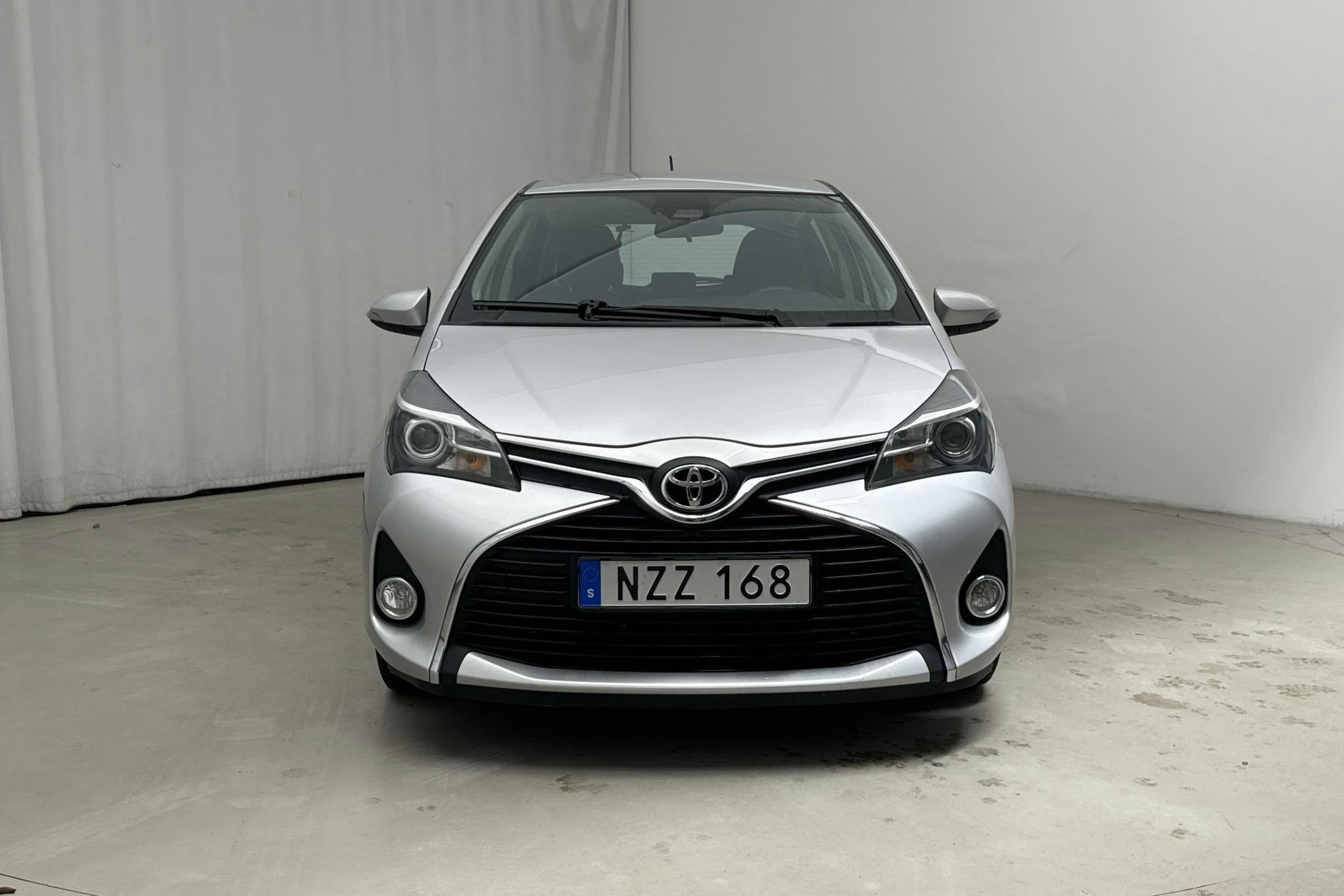 Toyota Yaris 1.33 5dr (100hk) - 115 440 km - Manual - silver - 2016