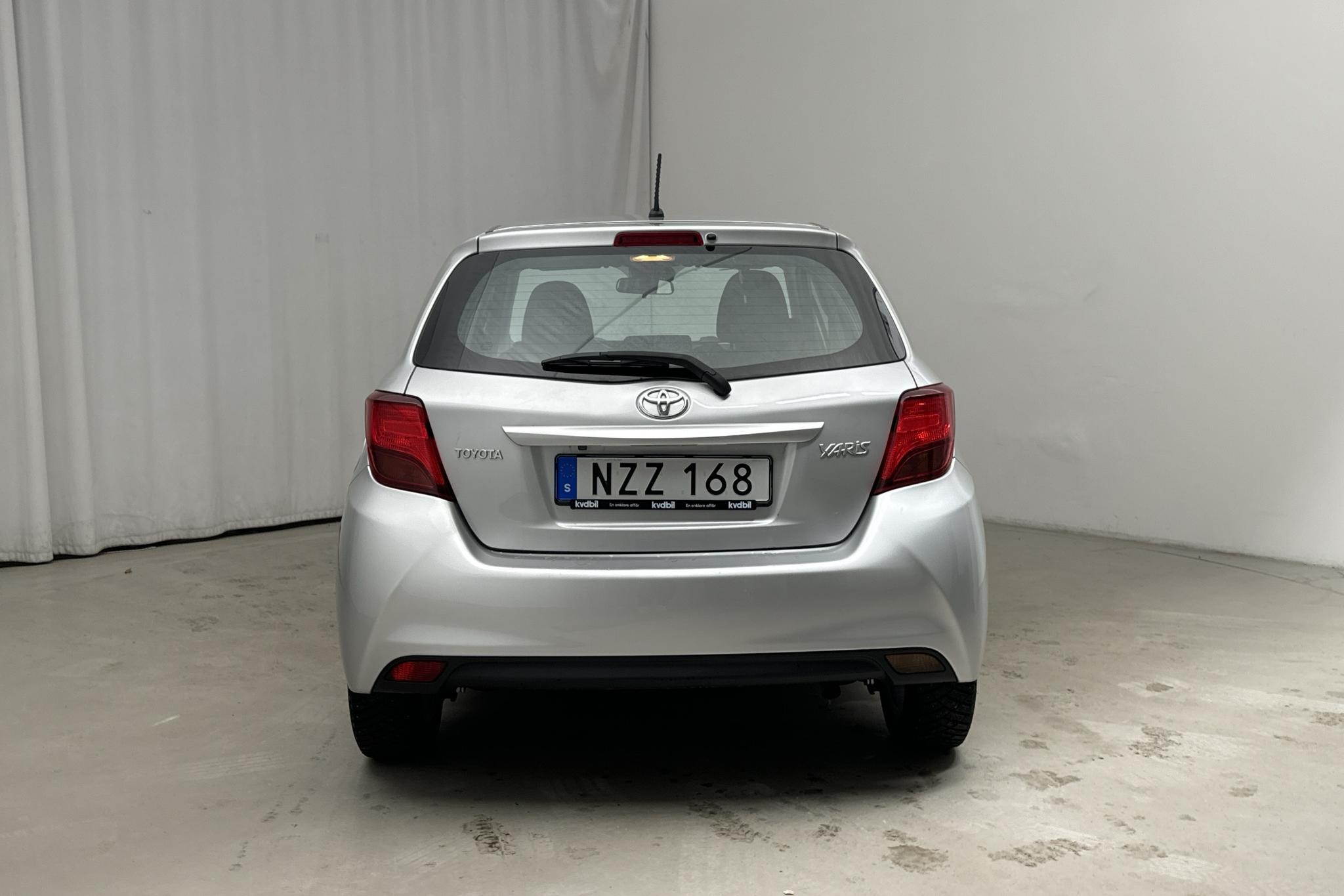 Toyota Yaris 1.33 5dr (100hk) - 115 440 km - Manual - silver - 2016