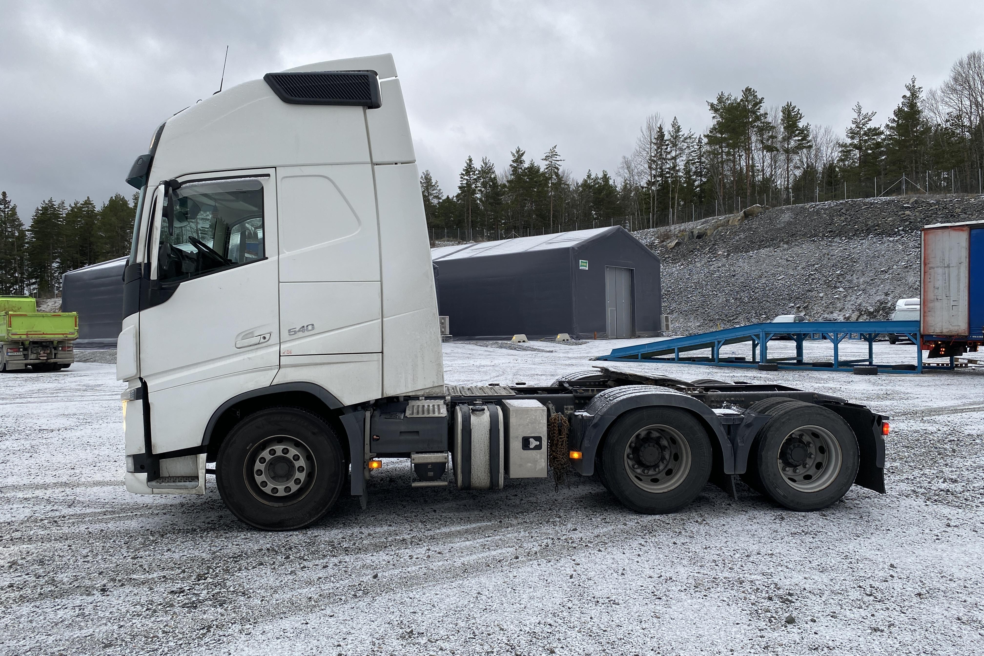 Volvo FH 62 TT - 505 880 km - Automaatne - valge - 2019