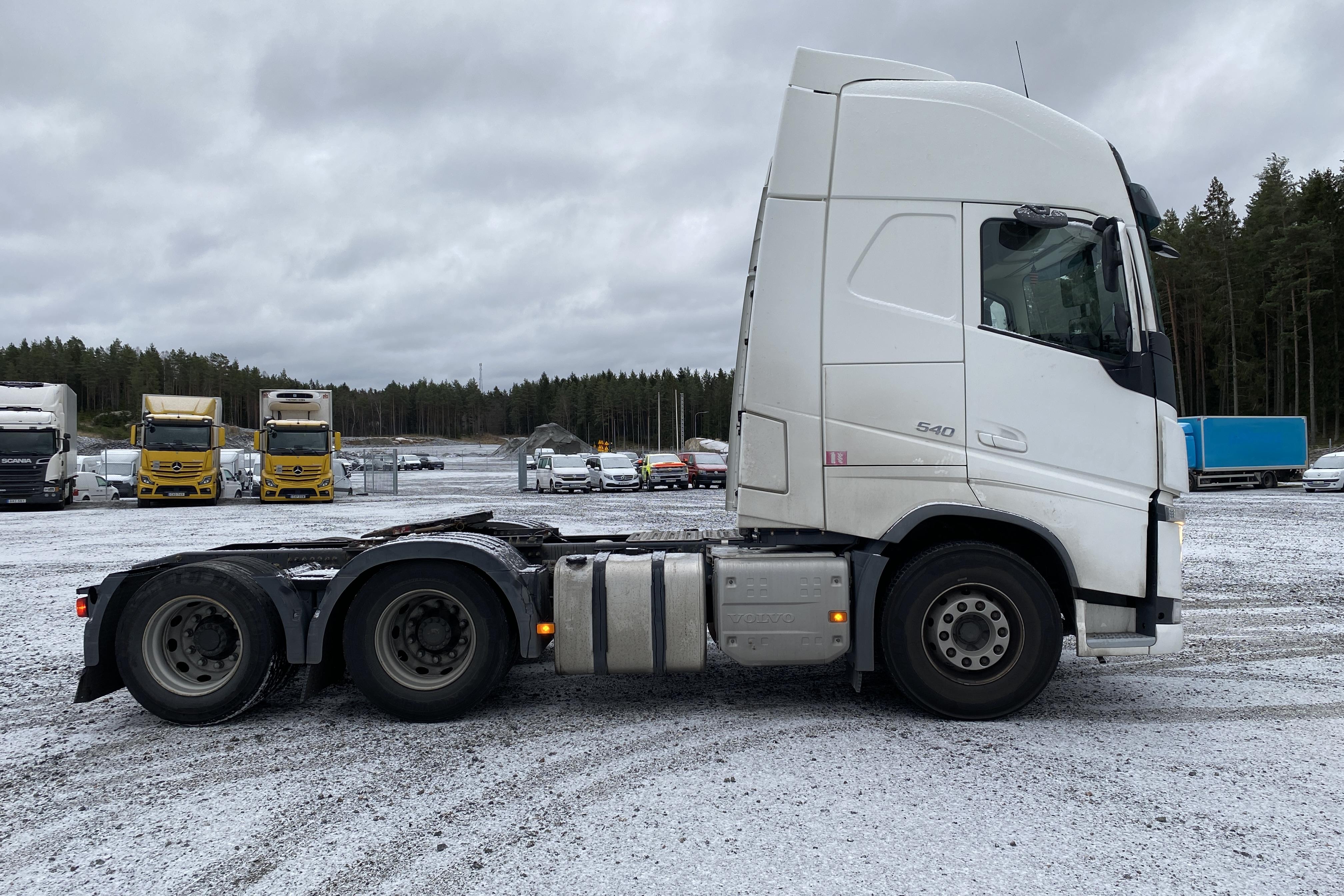 Volvo FH 62 TT - 505 880 km - Automaatne - valge - 2019