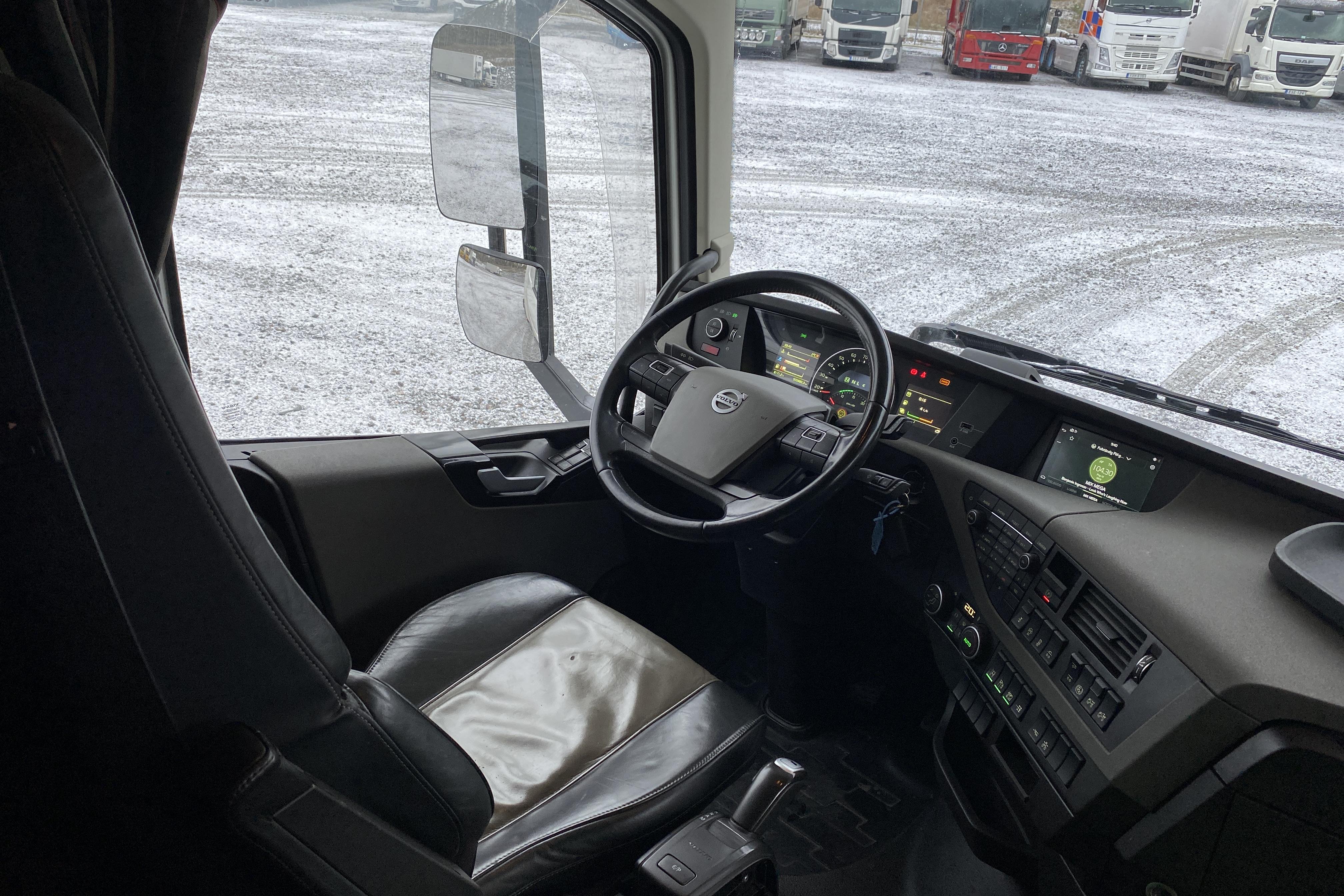 Volvo FH 62 TT - 505 880 km - Automaatne - valge - 2019