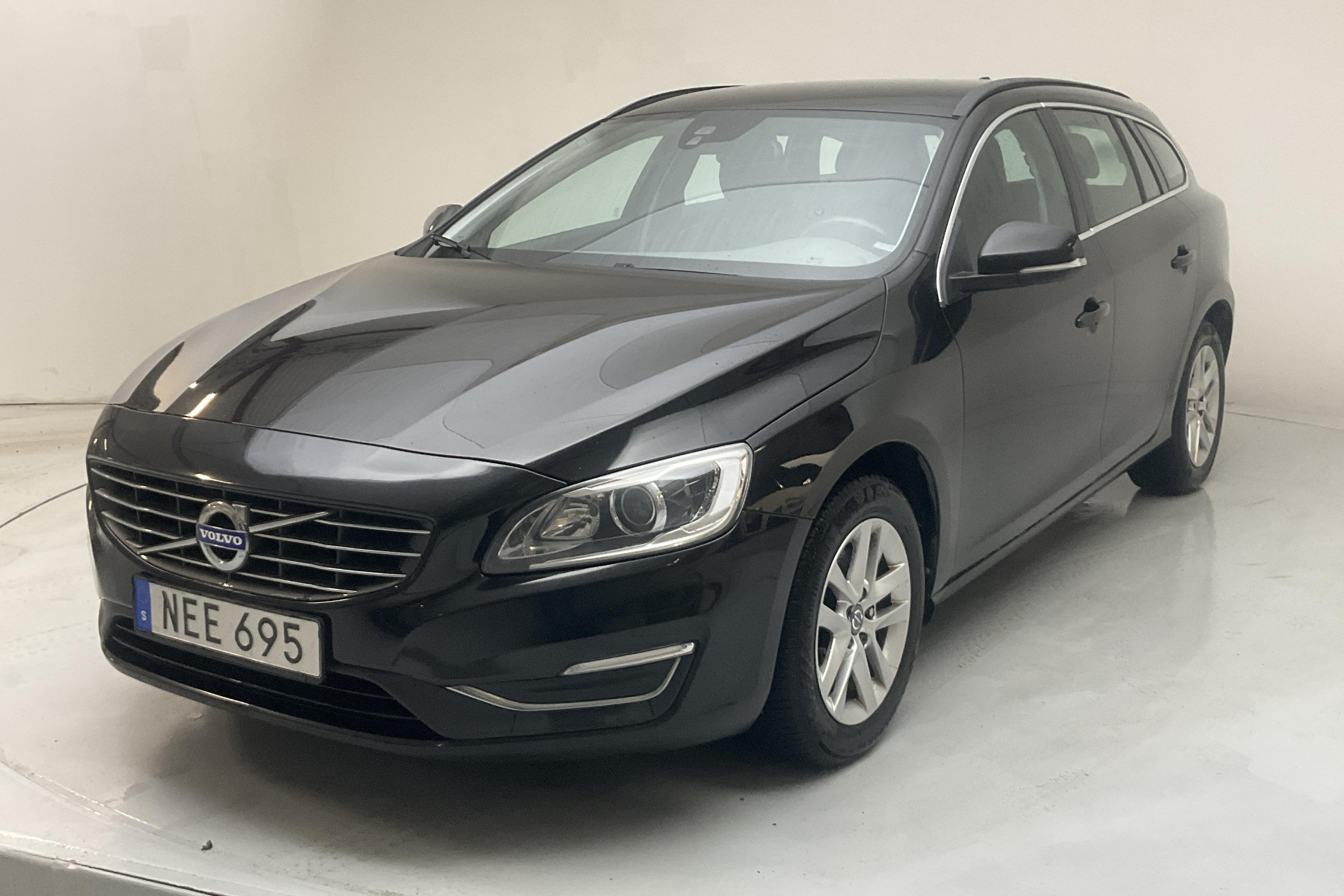 Volvo V60 D3 (150hk) - 220 590 km - Manualna - czarny - 2016