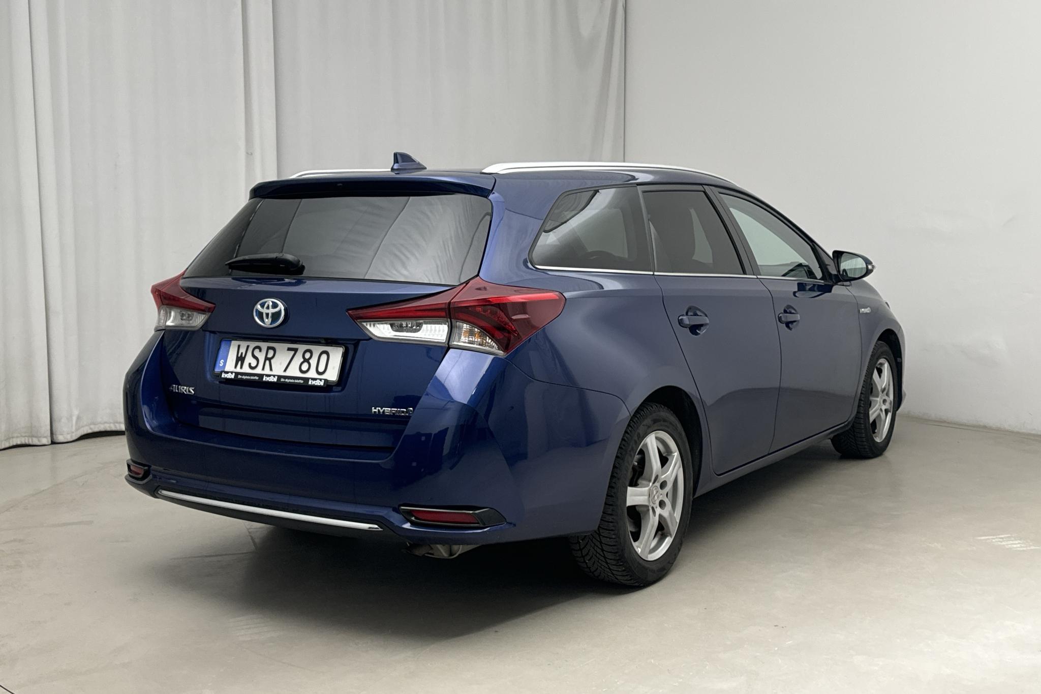 Toyota Auris 1.8 HSD Touring Sports (99hk) - 55 140 km - Automatyczna - Dark Blue - 2017