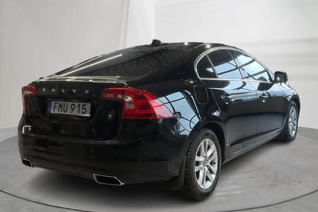 Volvo S60 D5 AWD (215hk) - 13 662 mil - Automat - svart - 2015