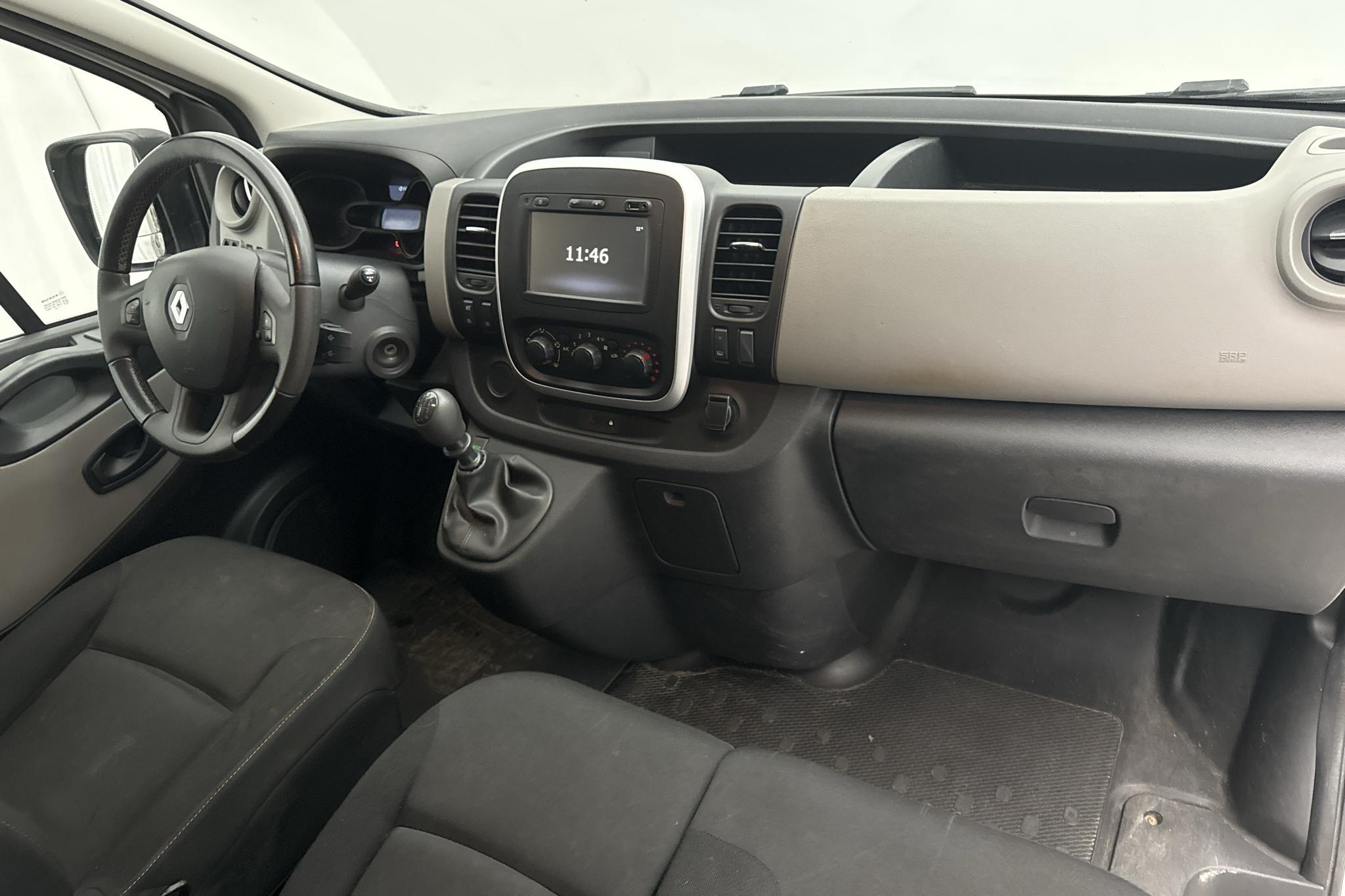 Renault Trafic 1.6 dCi Skåp (125hk) - 131 120 km - Käsitsi - valge - 2018