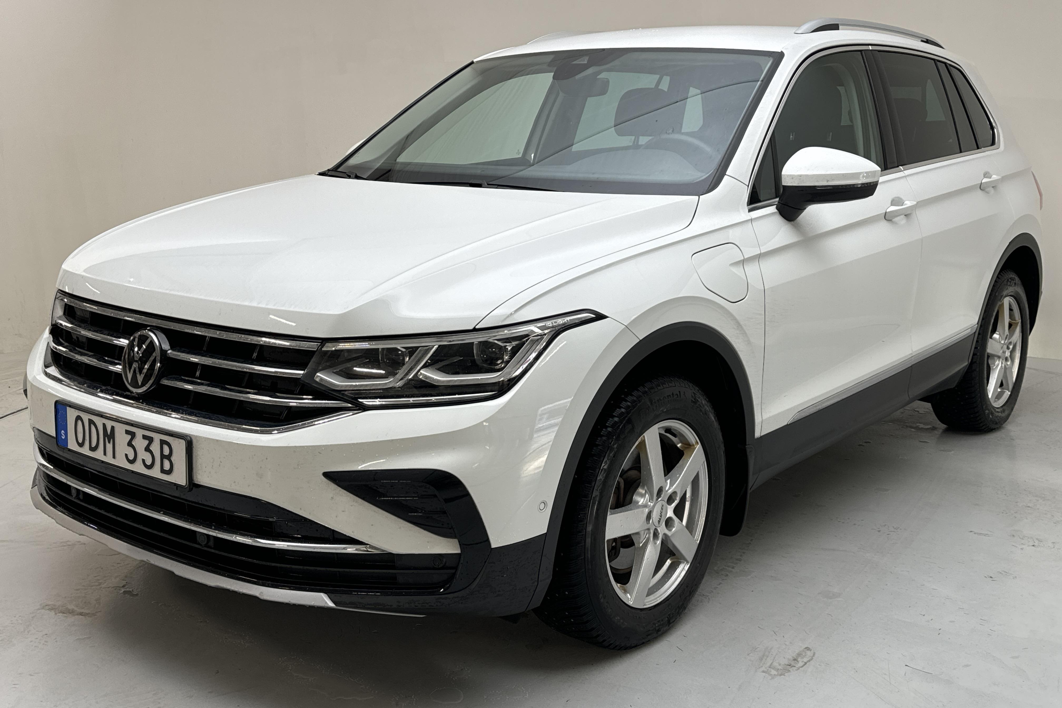 VW Tiguan 1.4 TSI eHybrid (245hk) - 10 048 mil - Automat - vit - 2022